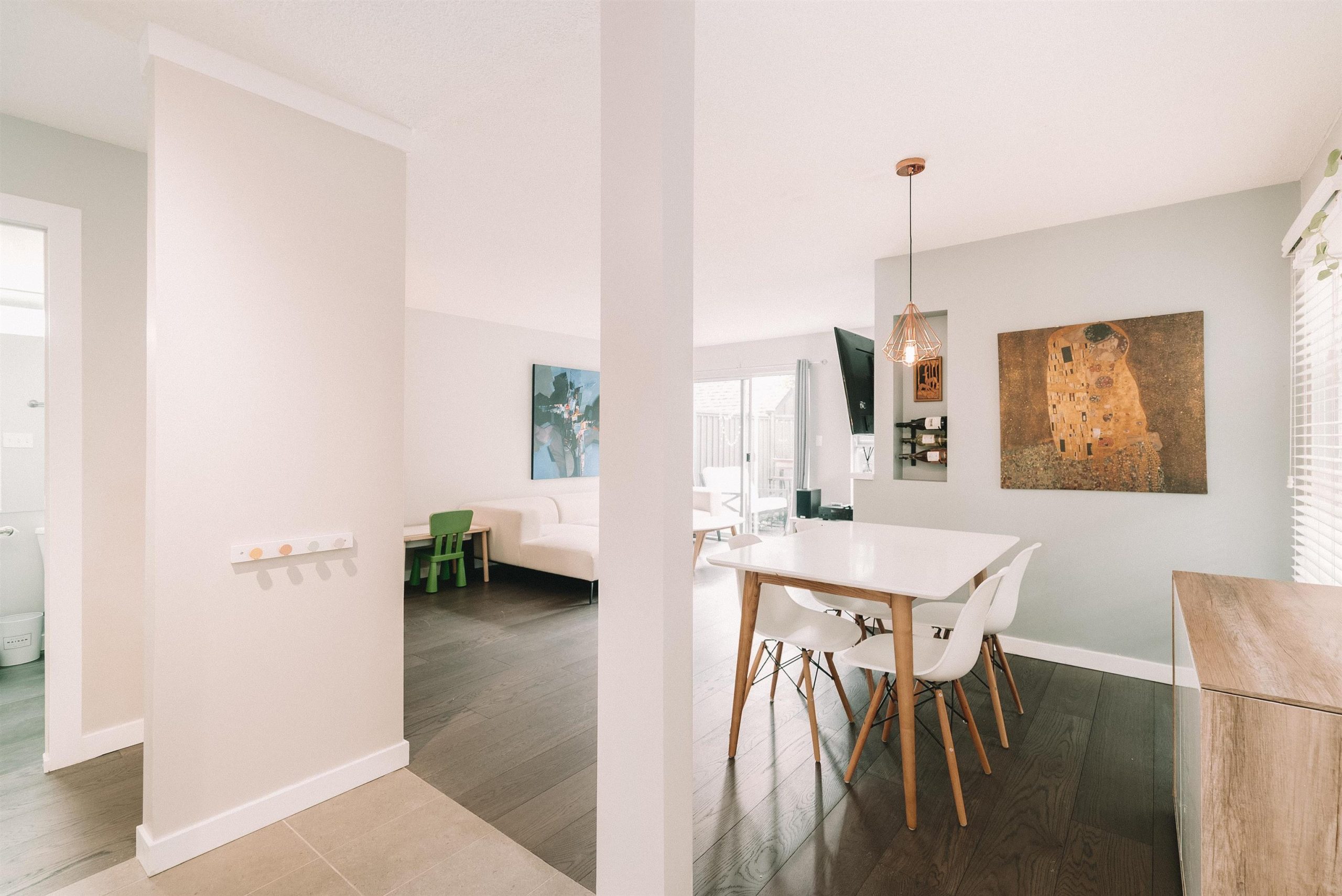 37-900 W 17TH STREET, NORTH VANCOUVER 2