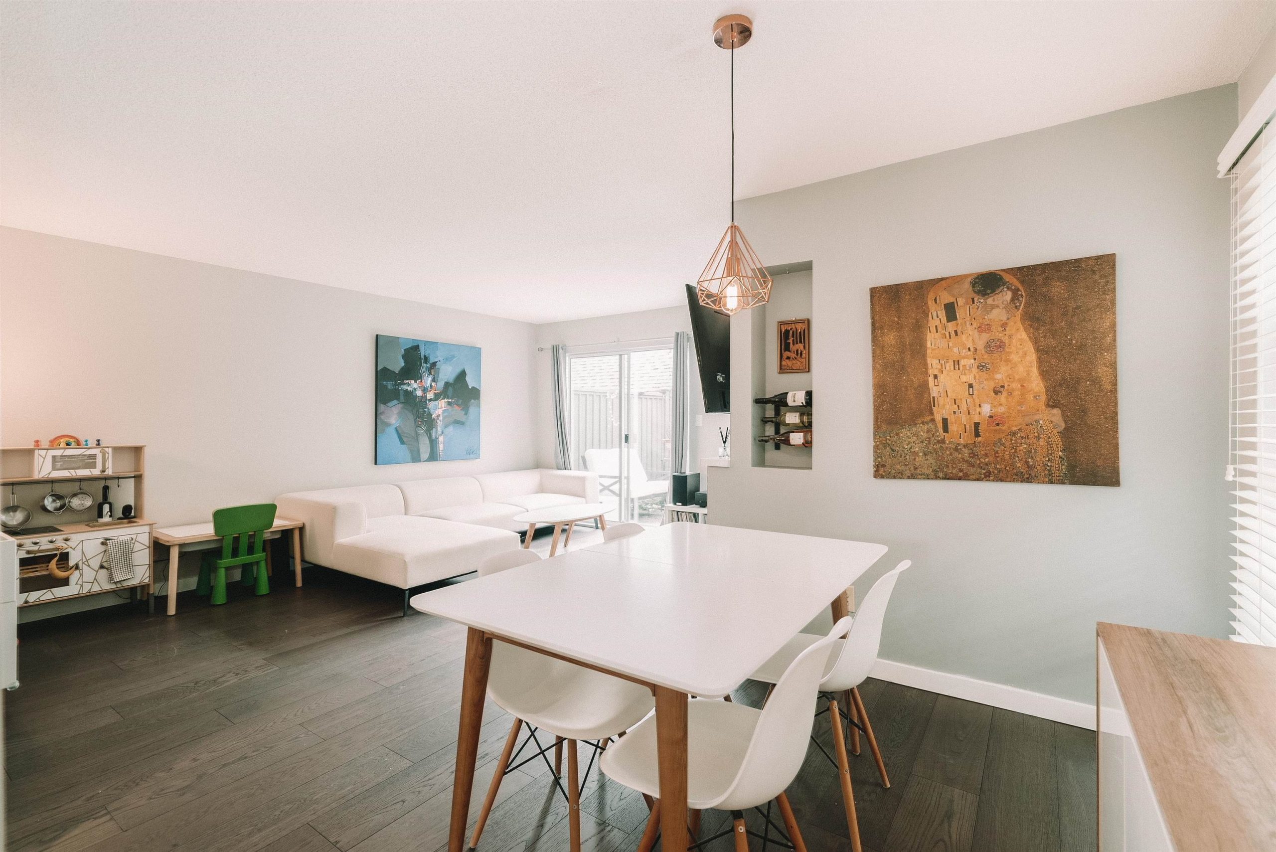 37-900 W 17TH STREET, NORTH VANCOUVER 3