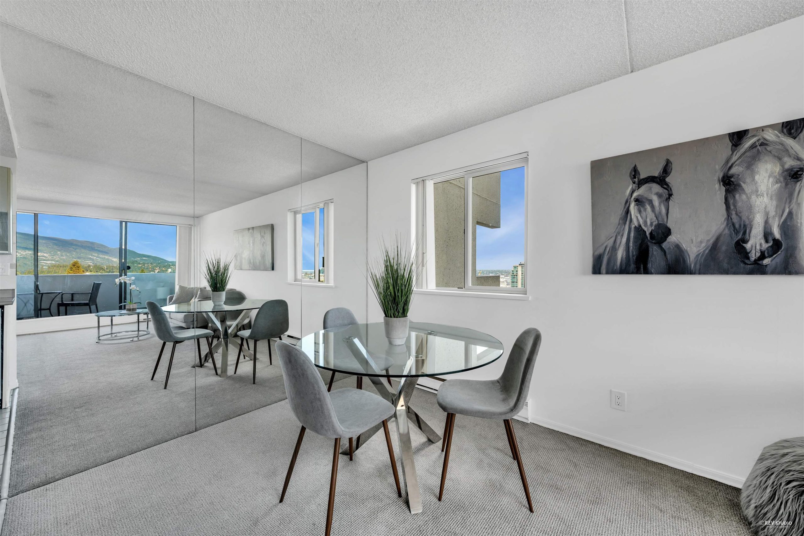 905-111 W 4TH STREET, NORTH VANCOUVER 2