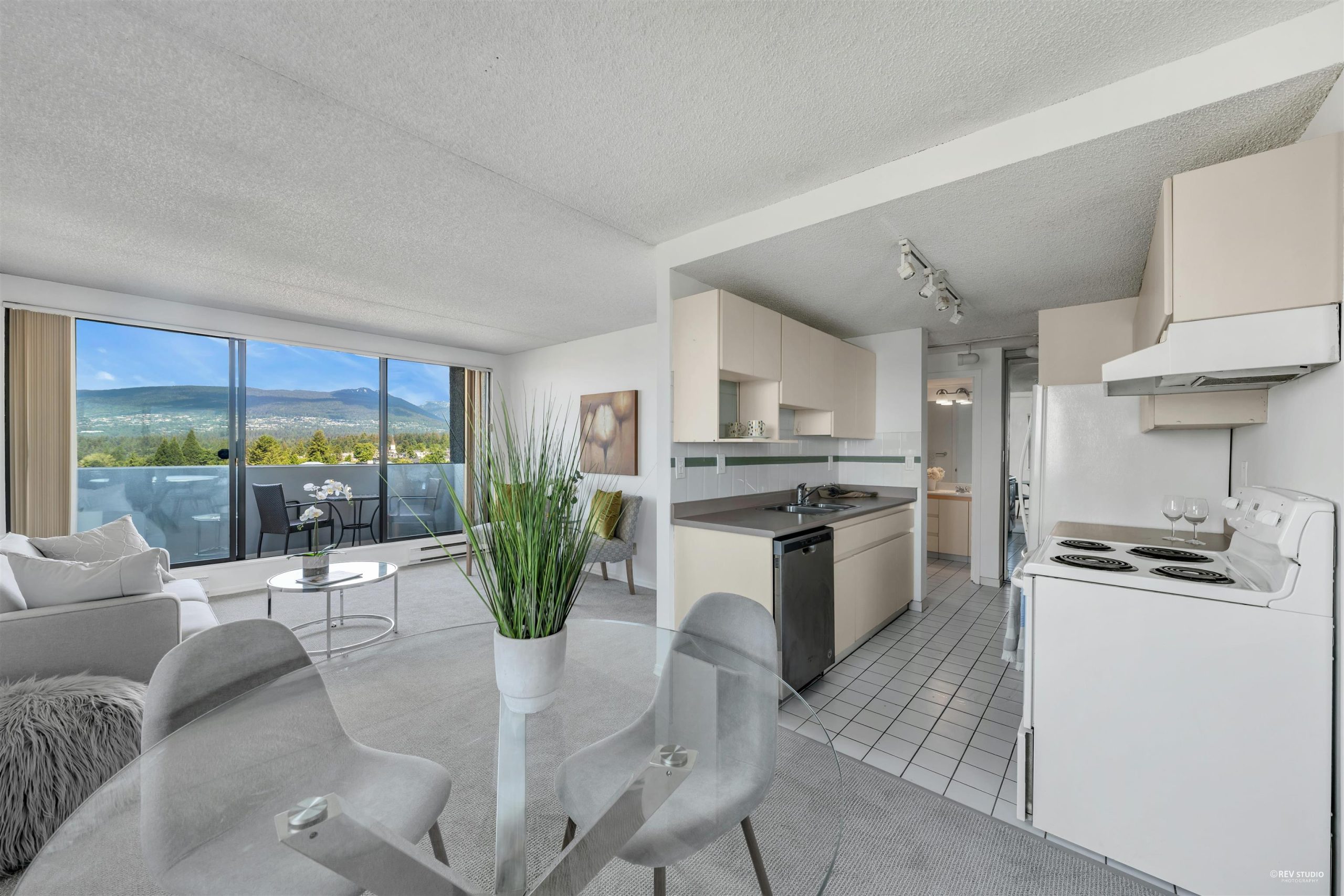 905-111 W 4TH STREET, NORTH VANCOUVER