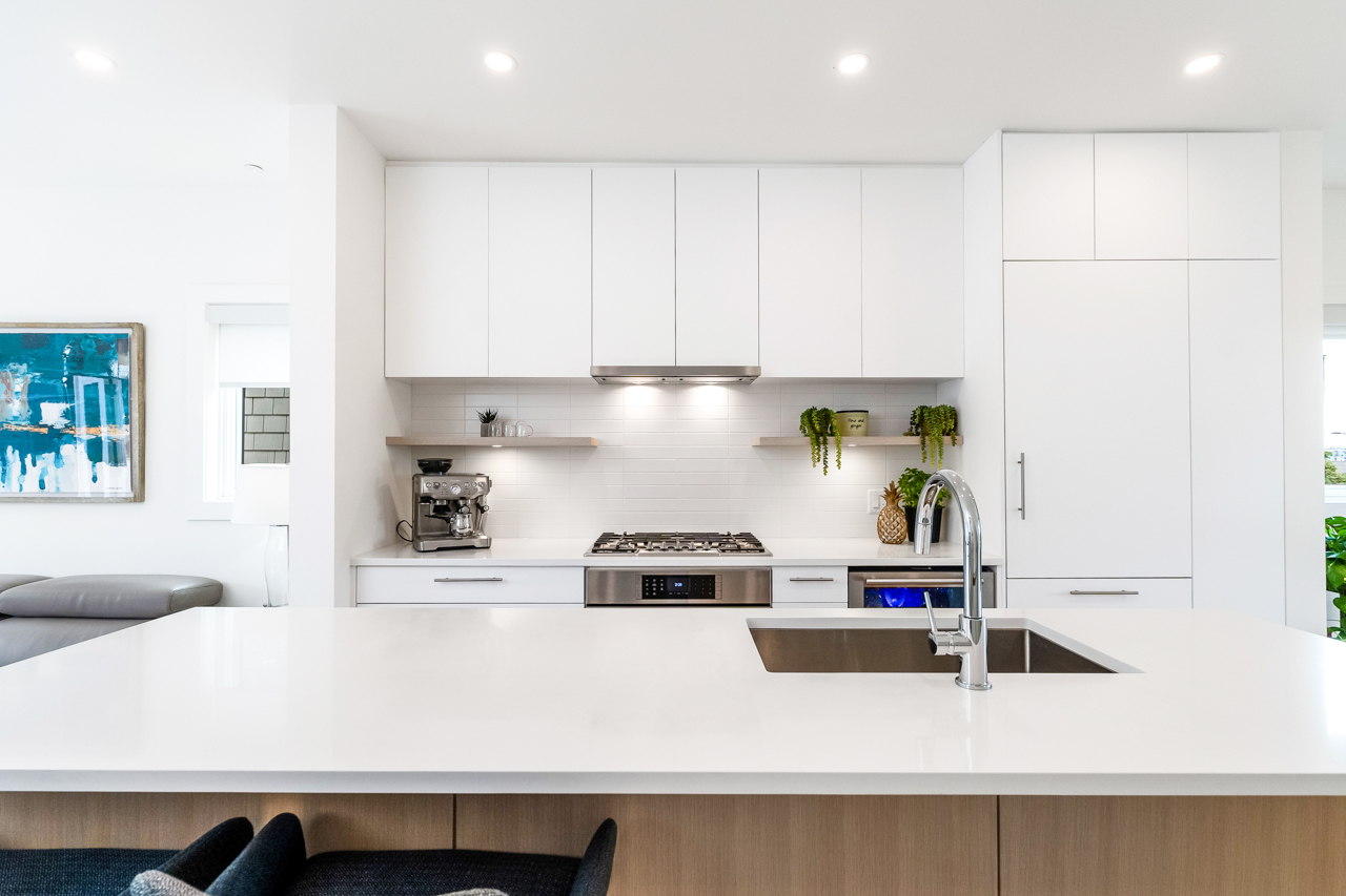 1-240 W 6TH STREET, NORTH VANCOUVER 4