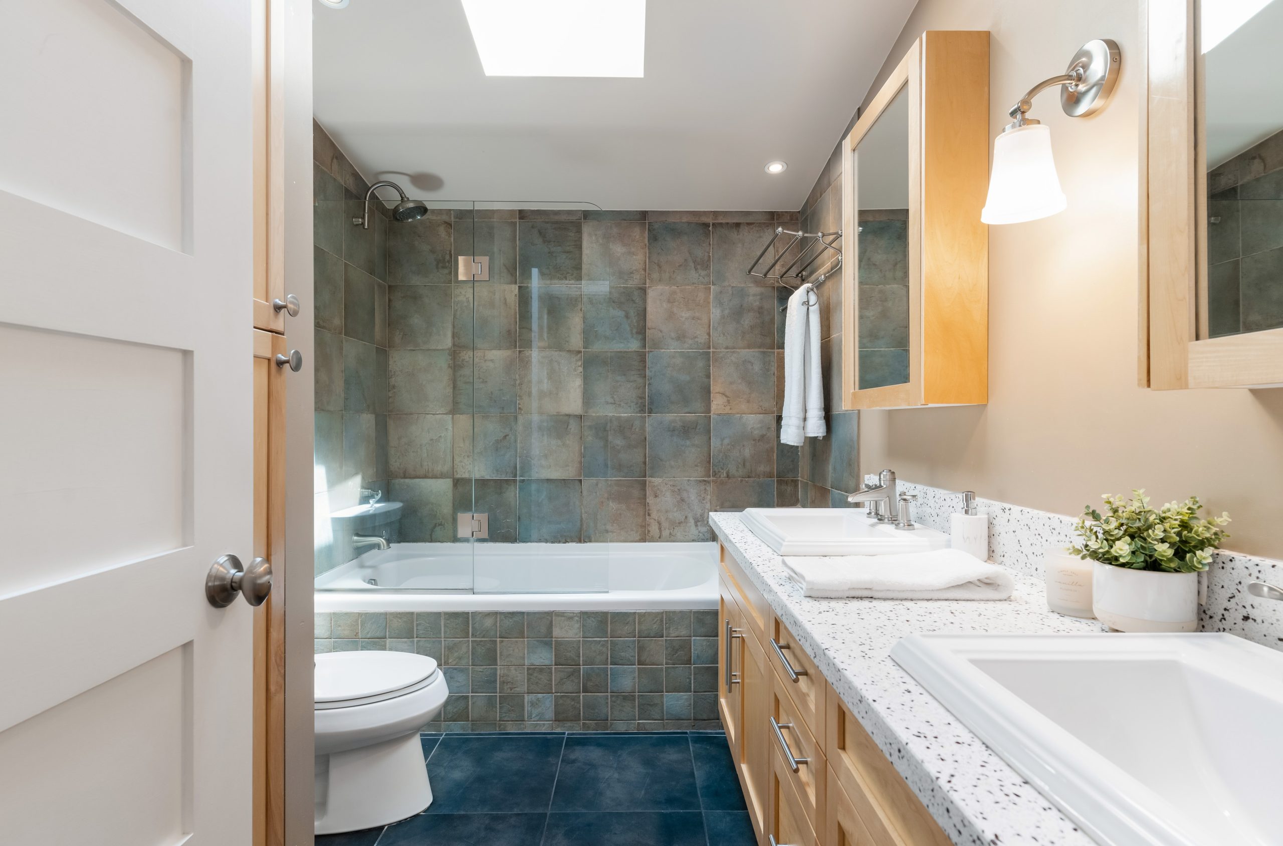3565 W13th AVENUE, VANCOUVER 24