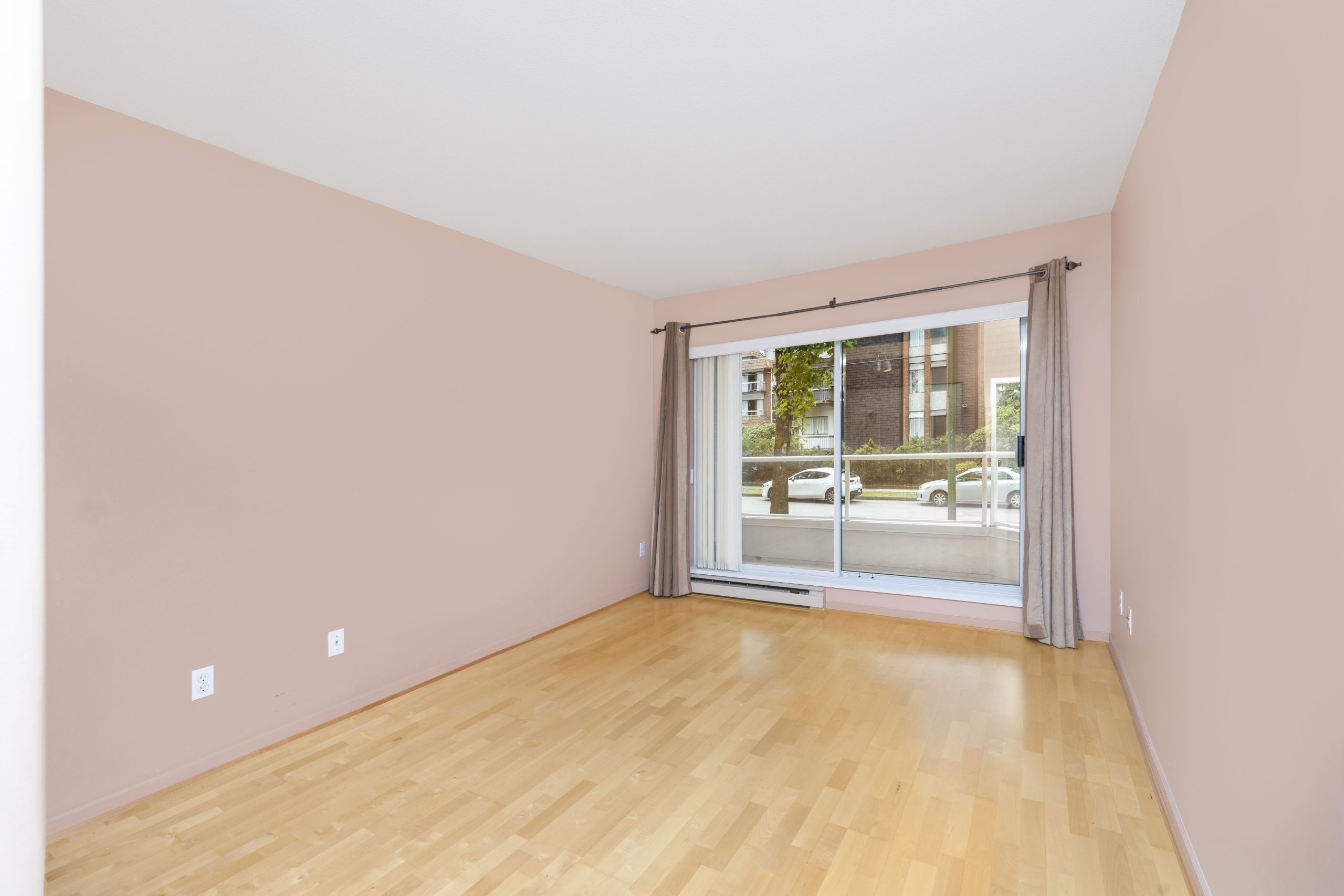 203 - 5568 BARKER AVENUE, BURNABY 22