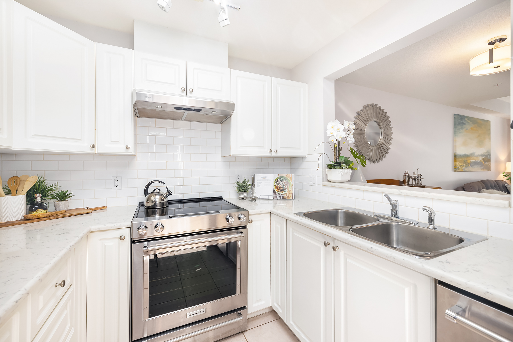 506-2059 CHESTERFIELD AVENUE, NORTH VANCOUVER 11