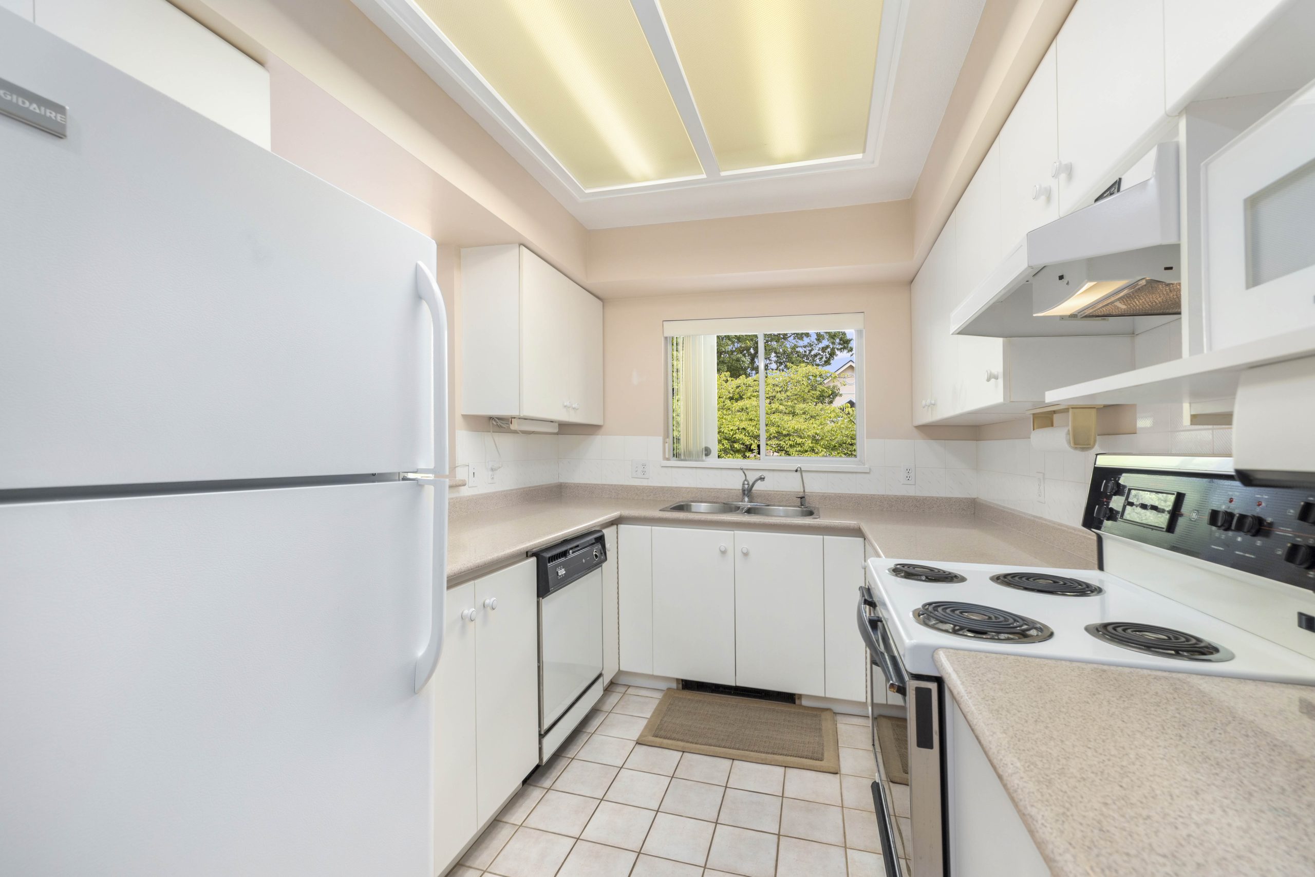 203 - 5568 BARKER AVENUE, BURNABY 13