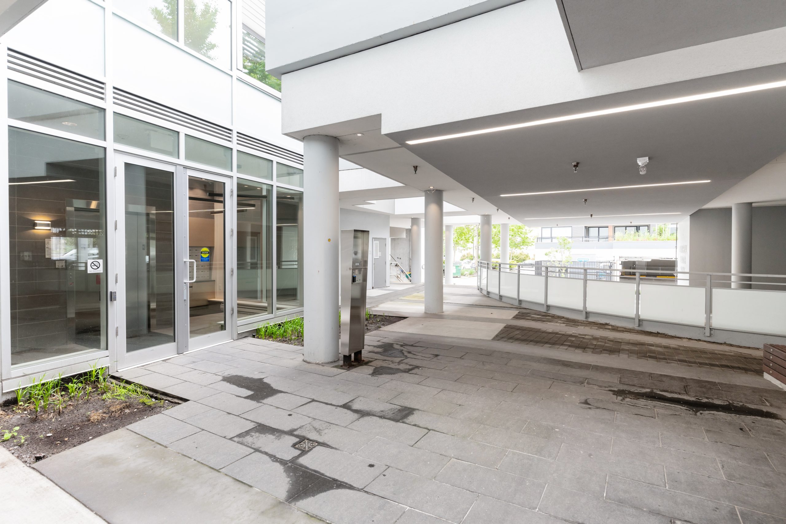 216 1061 Marine Drive, north Vancouver 21