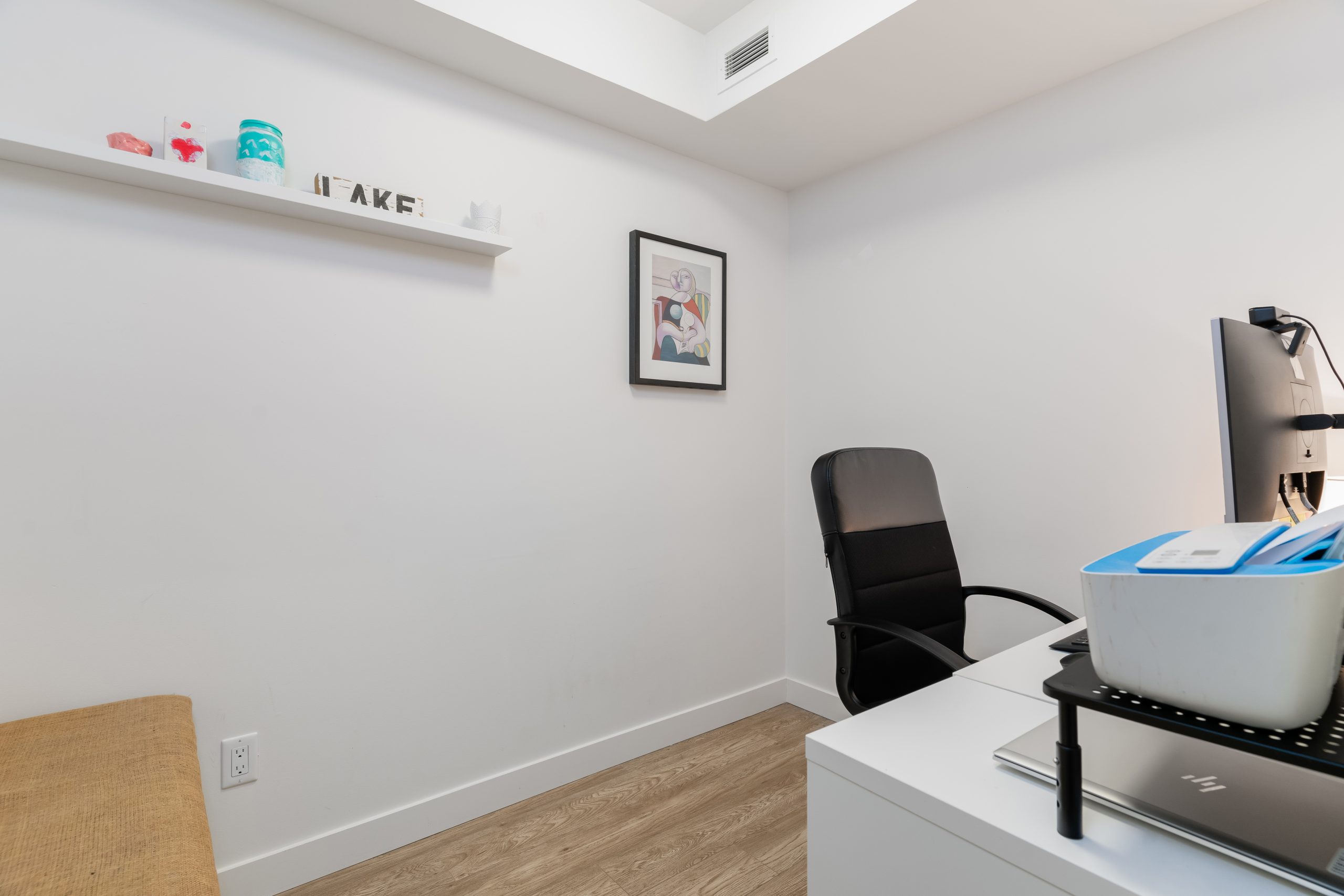 216 1061 Marine Drive, north Vancouver 17