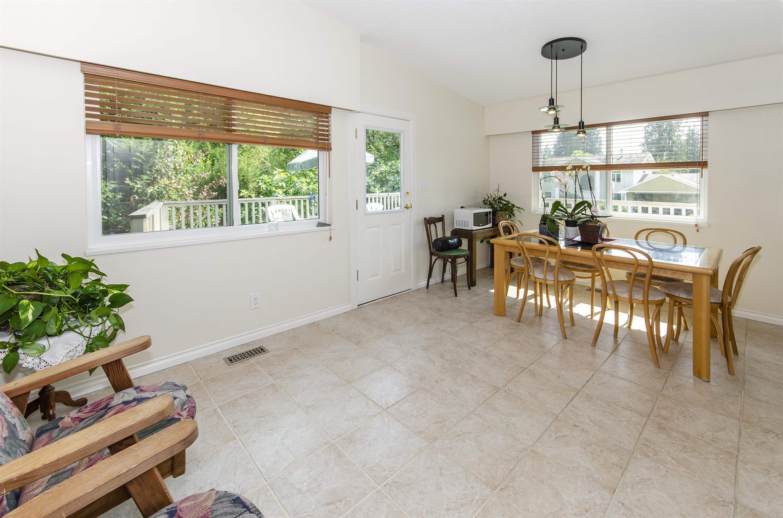 1718 PLATT CRESCENT, NORTH VANCOUVER 10