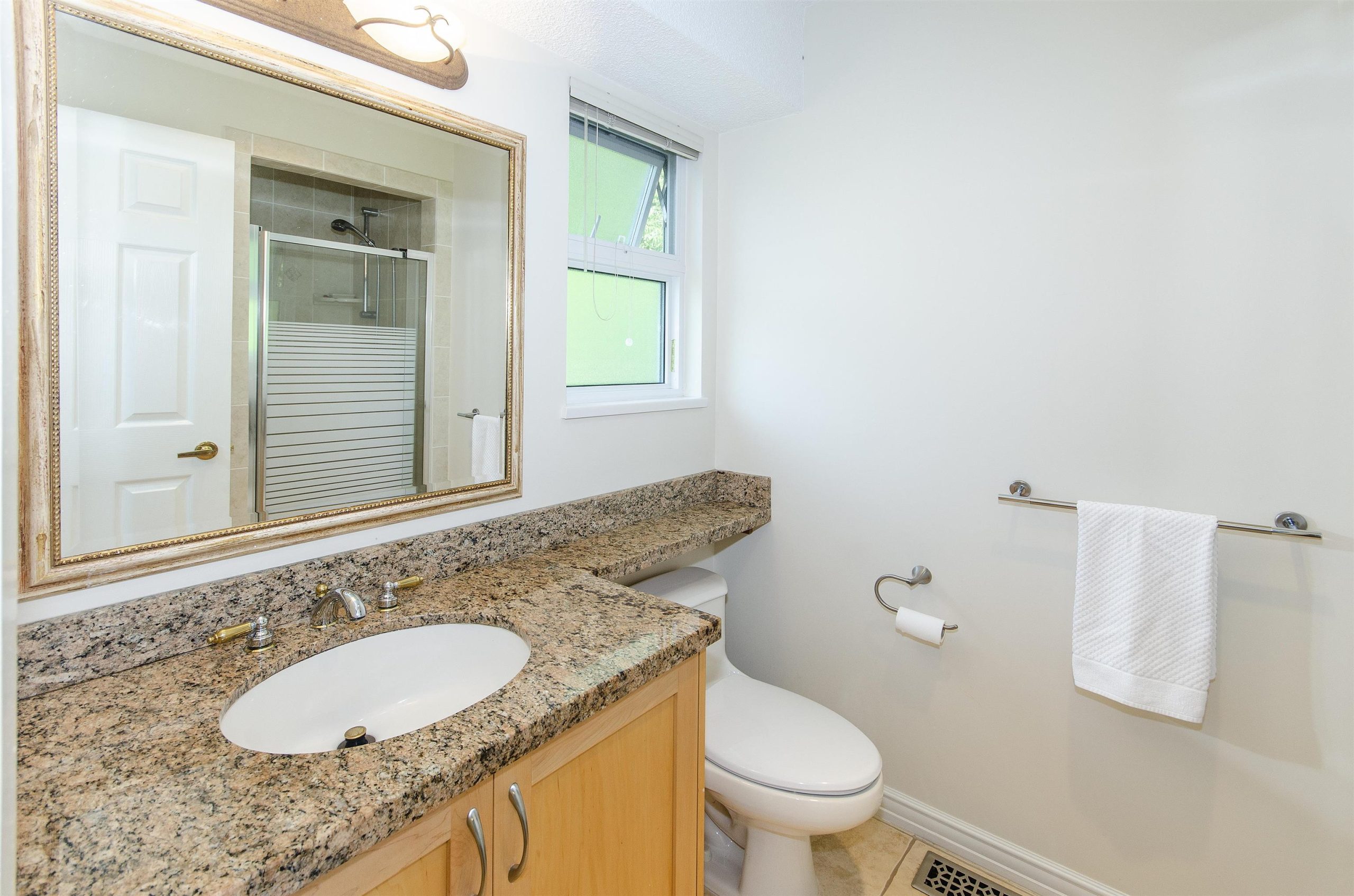 1718 PLATT CRESCENT, NORTH VANCOUVER 17