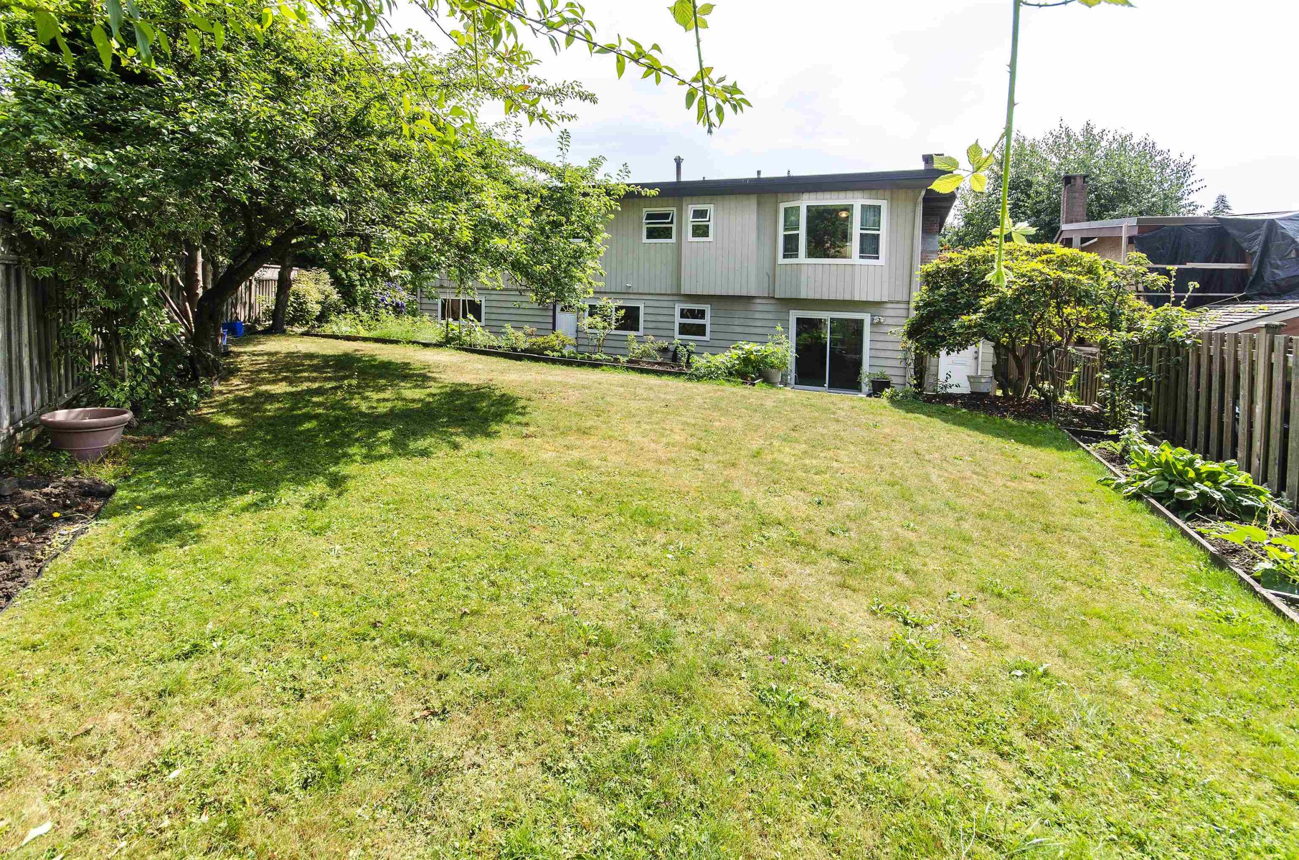 1718 PLATT CRESCENT, NORTH VANCOUVER 26