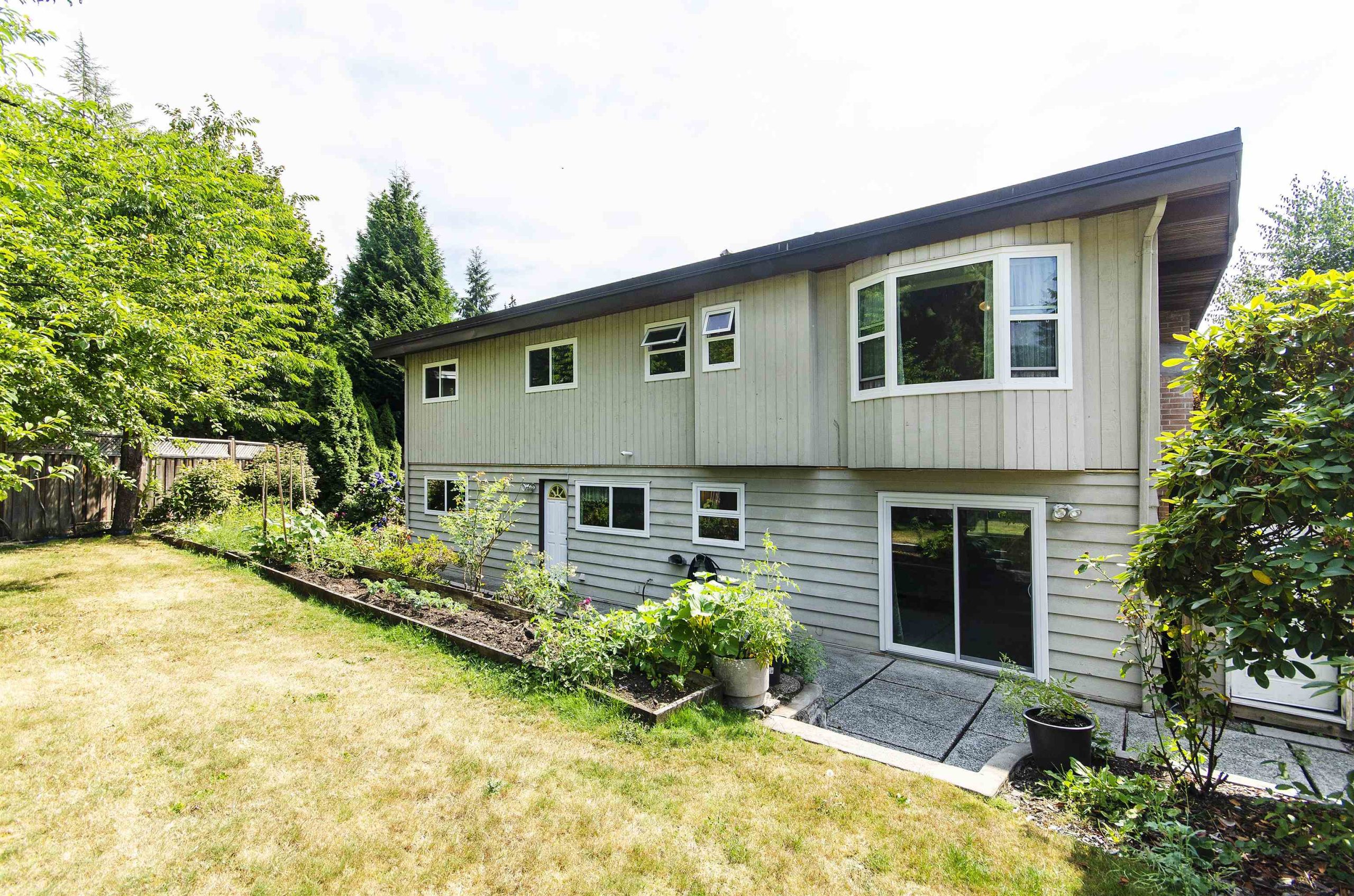 1718 PLATT CRESCENT, NORTH VANCOUVER 28