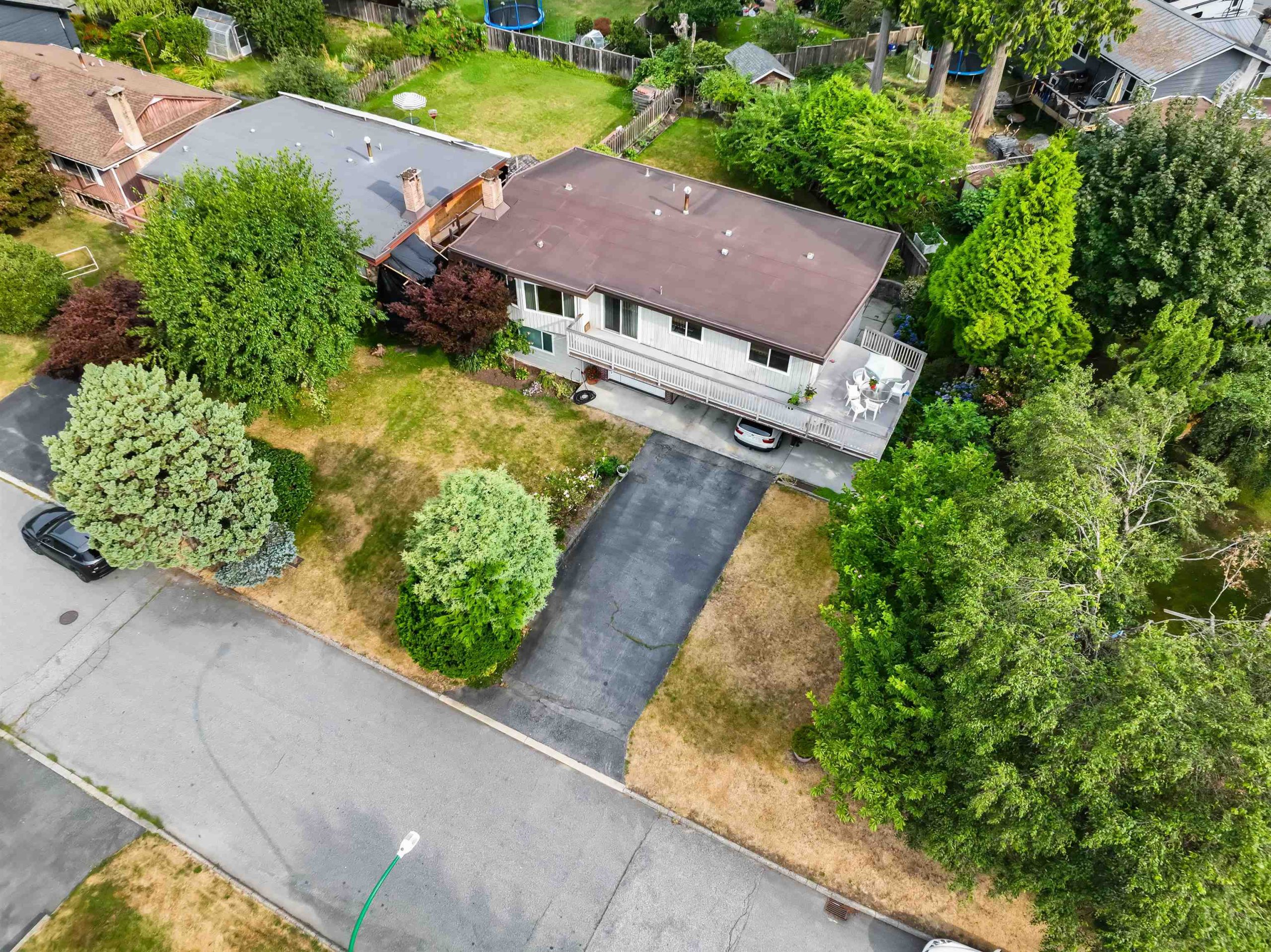 1718 PLATT CRESCENT, NORTH VANCOUVER 32