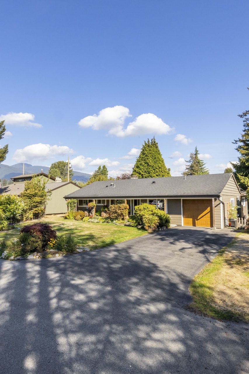 1286 Silverwood Crescent, North Vancouver 29