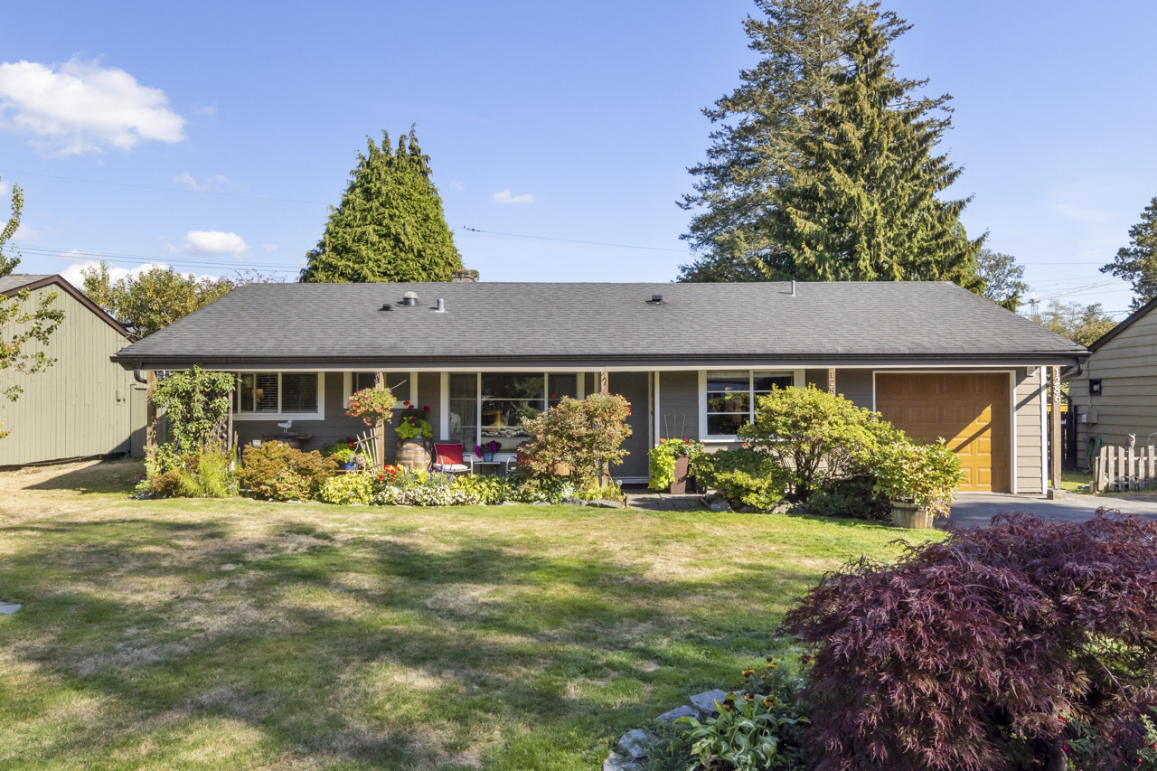 1286 Silverwood Crescent, North Vancouver 2