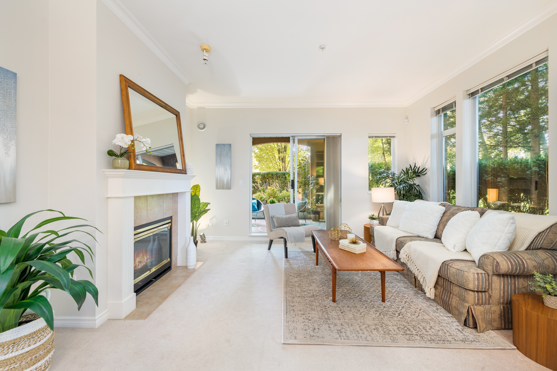 103-678 WEST QUEENS ROAD, NORTH VANCOUVER 4