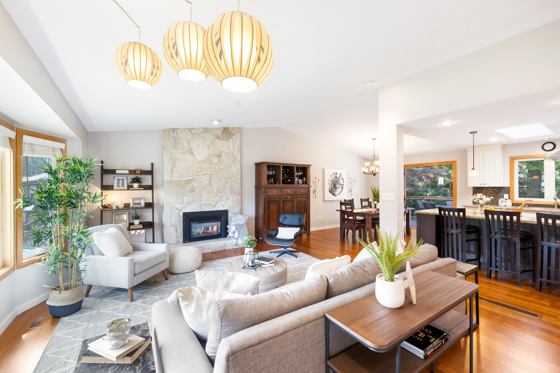 2271 Ennerdale Road, North Vancouver 6