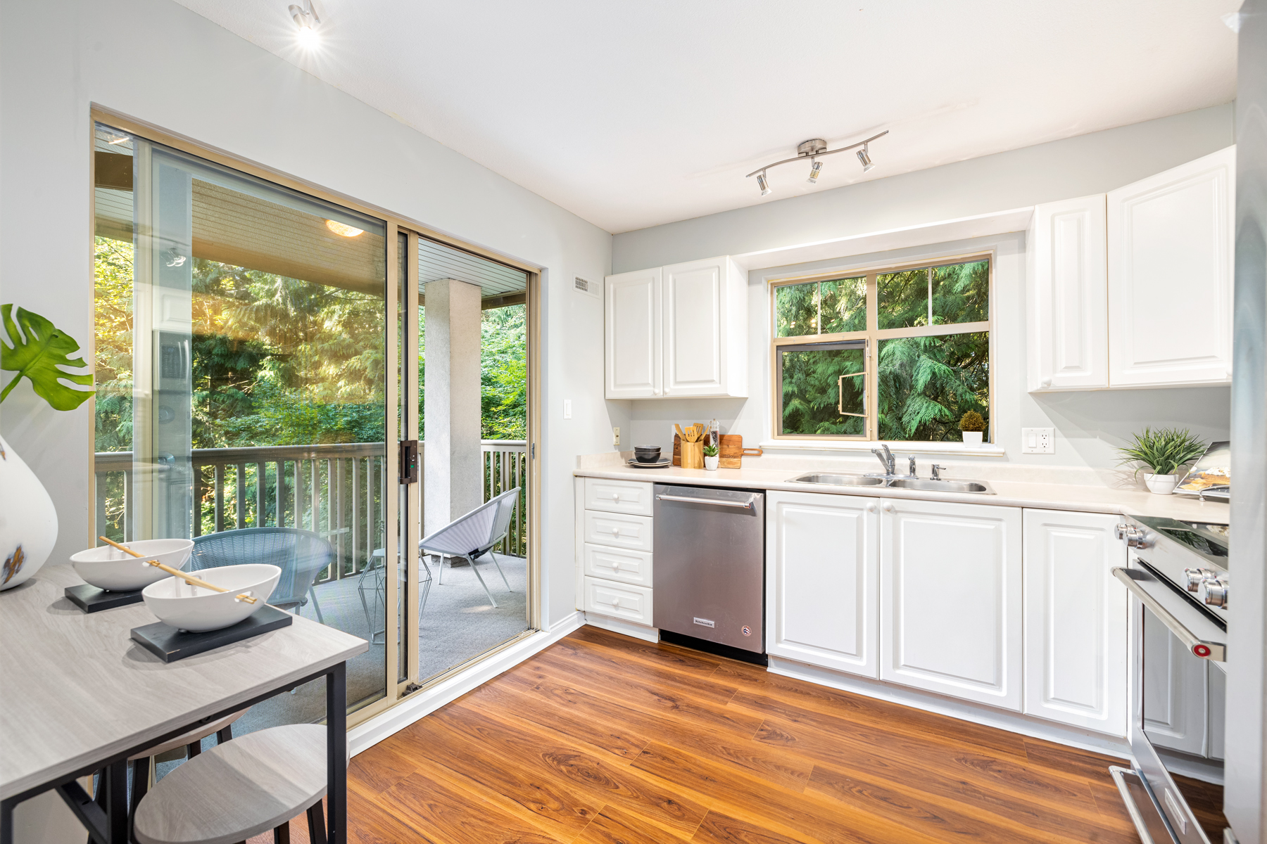412-2059 Chesterfield Avenue, North Vancouver 10