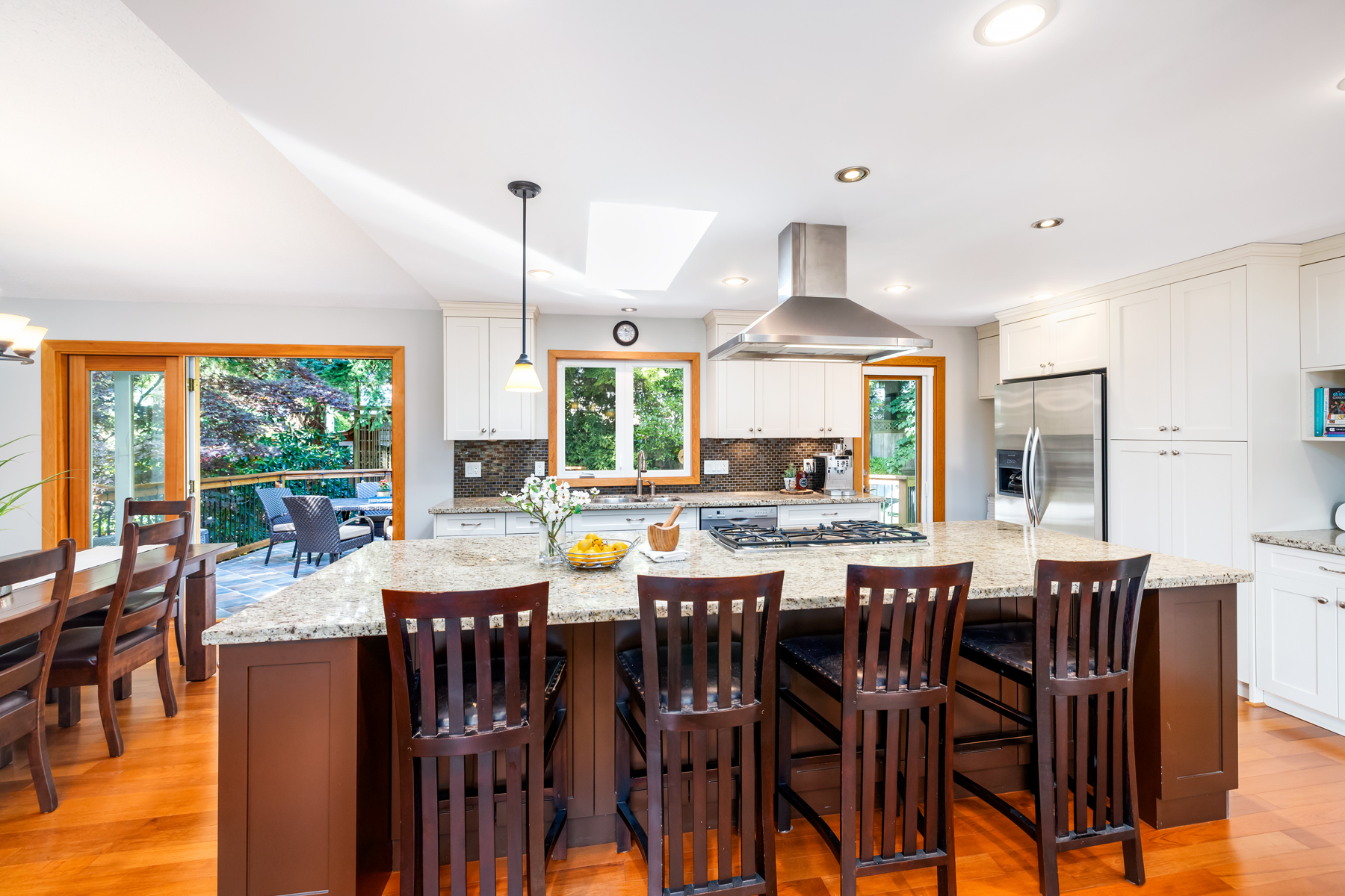 2271 Ennerdale Road, North Vancouver 13