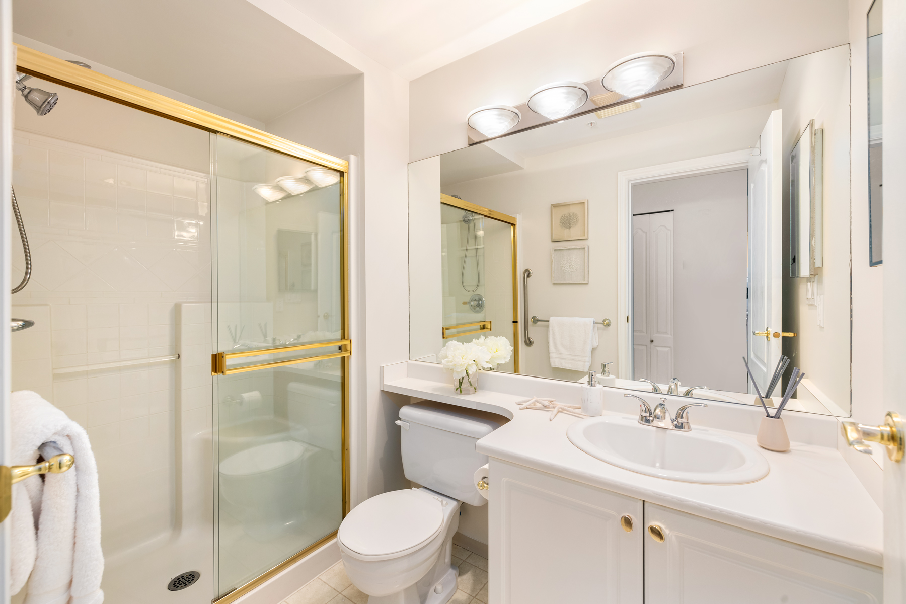 103-678 WEST QUEENS ROAD, NORTH VANCOUVER 23