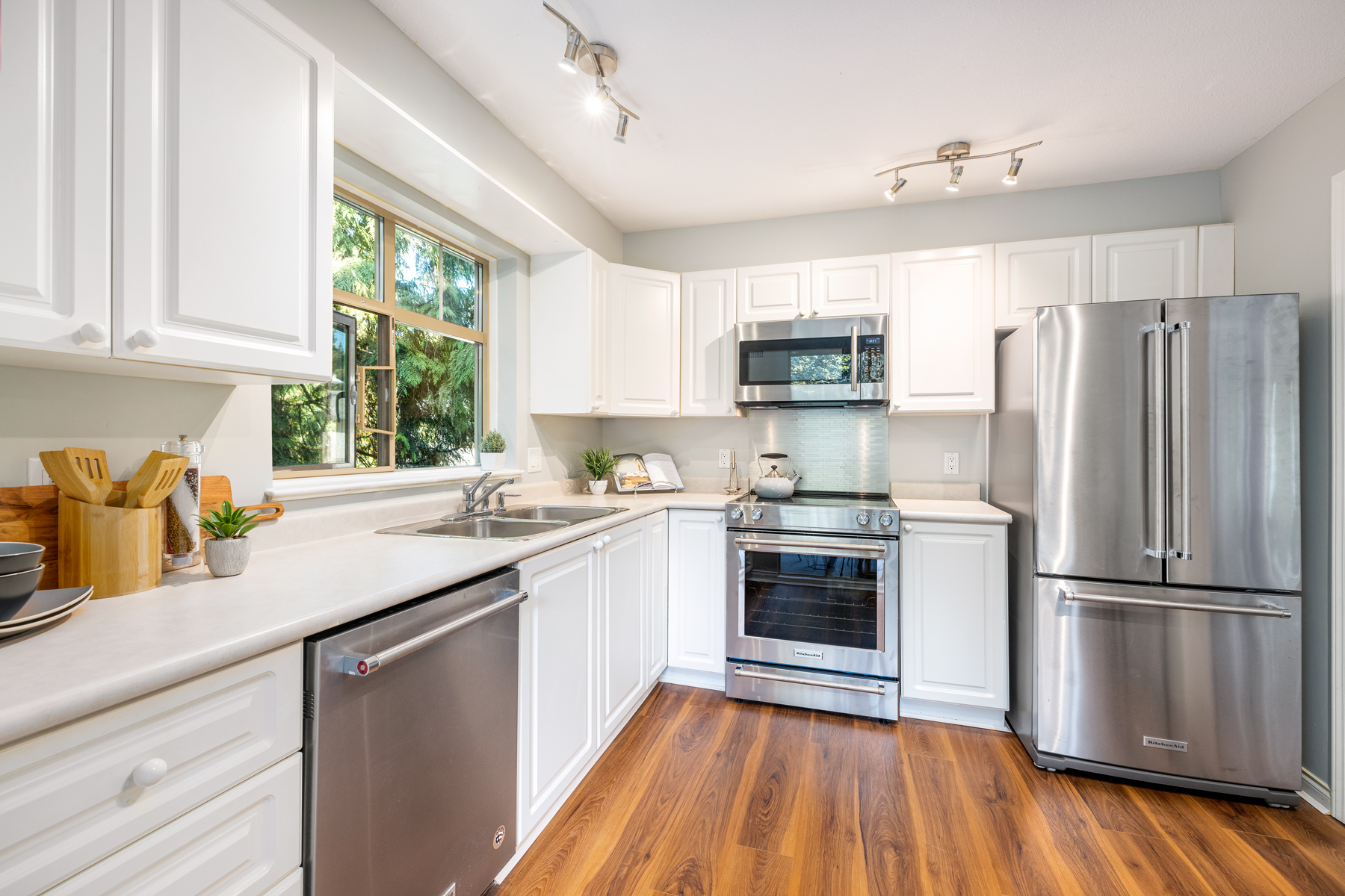 412-2059 Chesterfield Avenue, North Vancouver 9