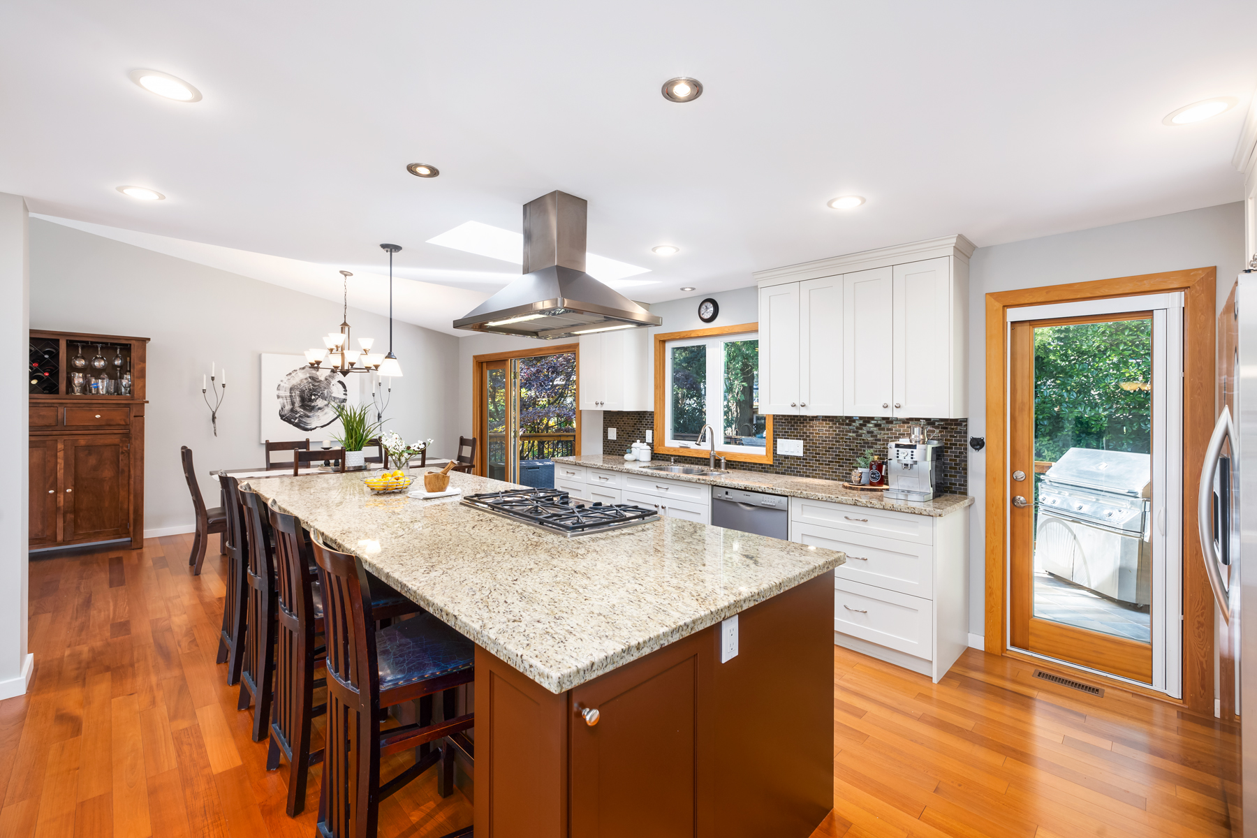 2271 Ennerdale Road, North Vancouver 11