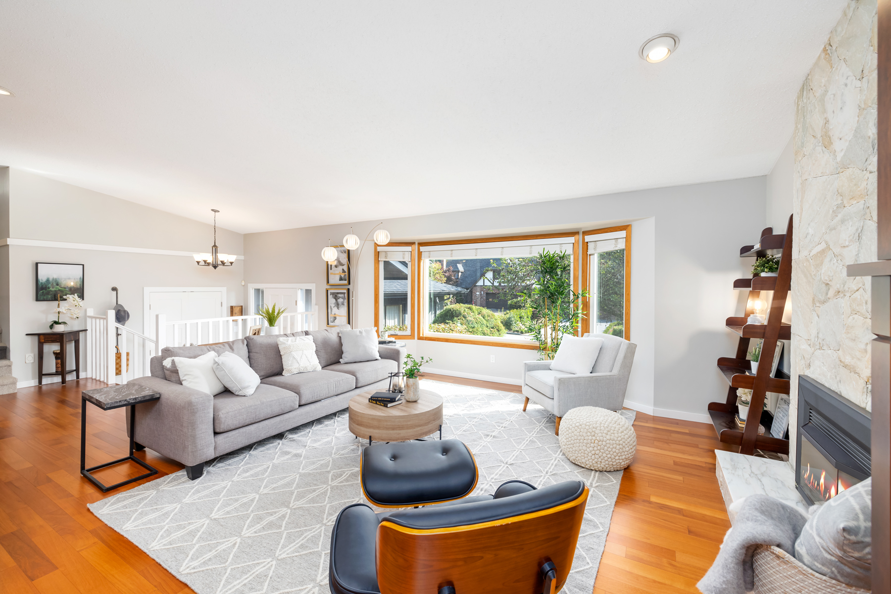 2271 Ennerdale Road, North Vancouver 5
