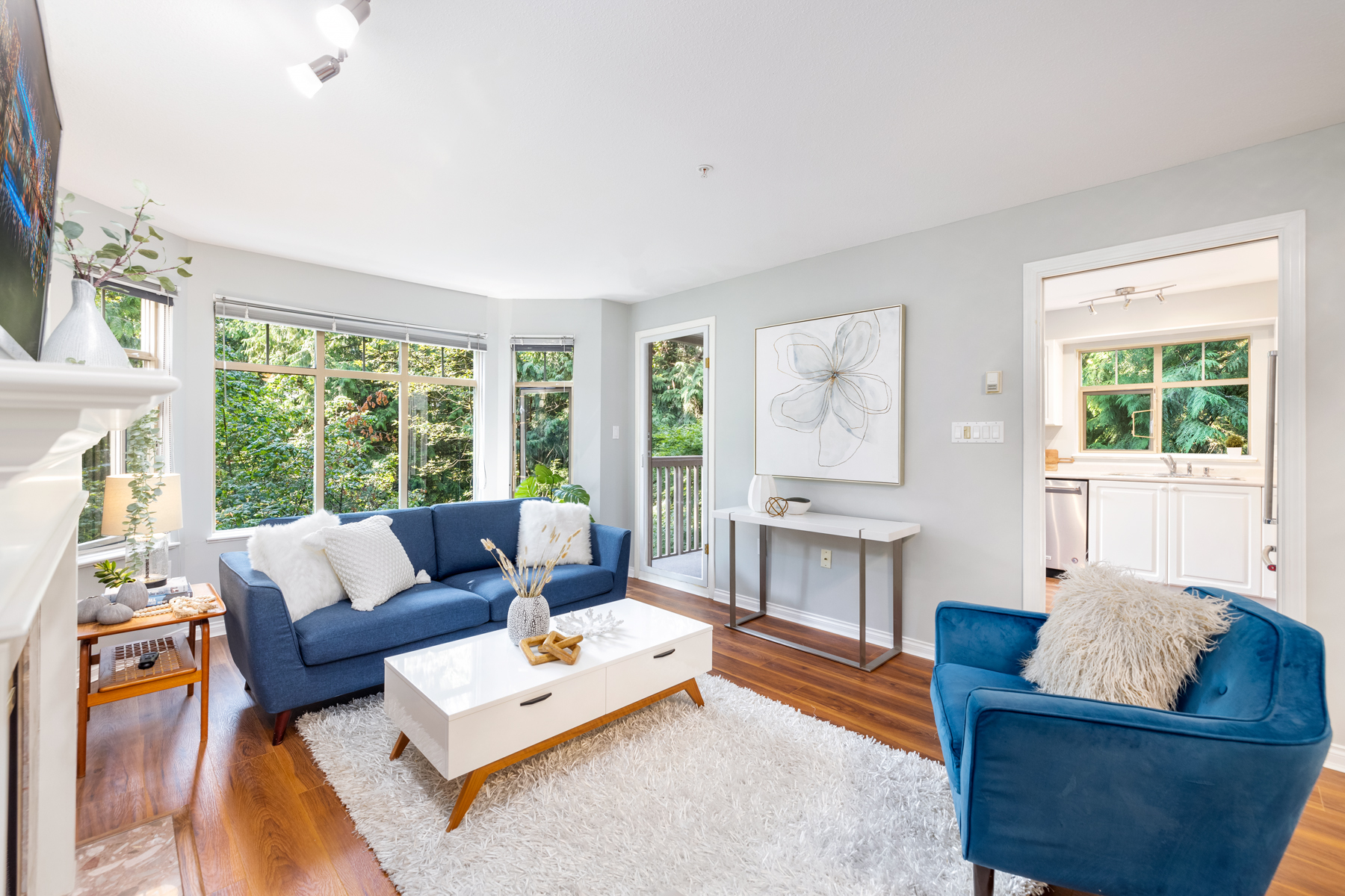 412-2059 Chesterfield Avenue, North Vancouver 3