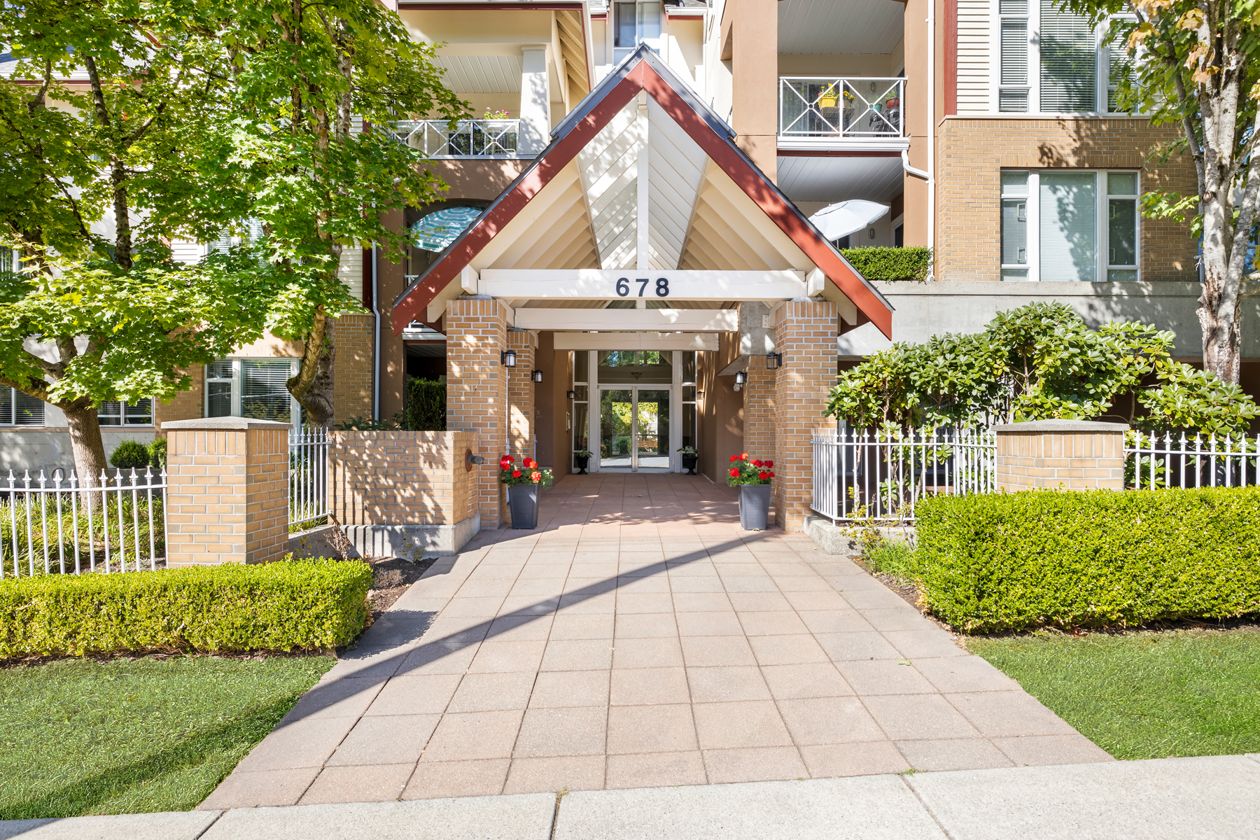 103-678 WEST QUEENS ROAD, NORTH VANCOUVER 24