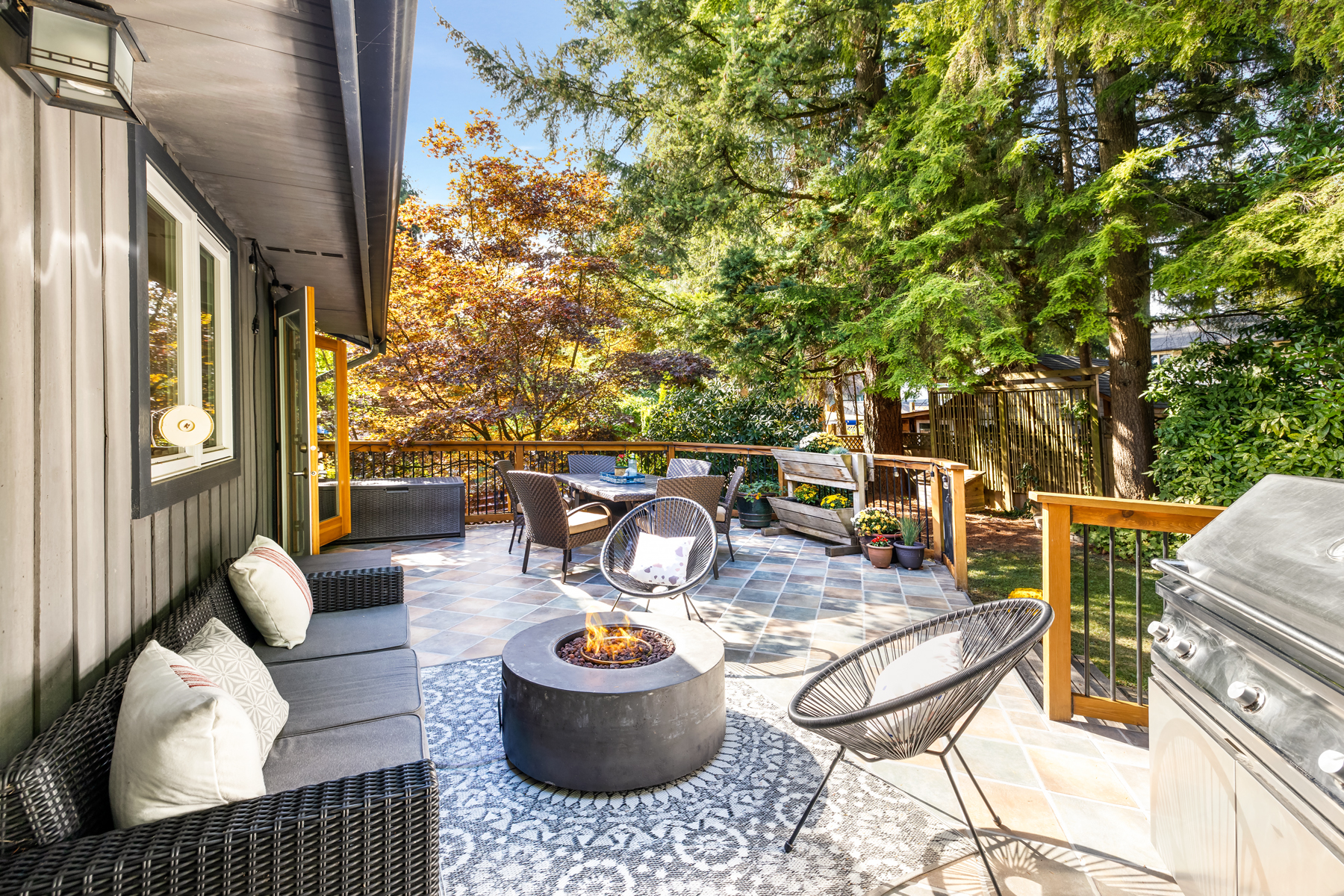 2271 Ennerdale Road, North Vancouver 37
