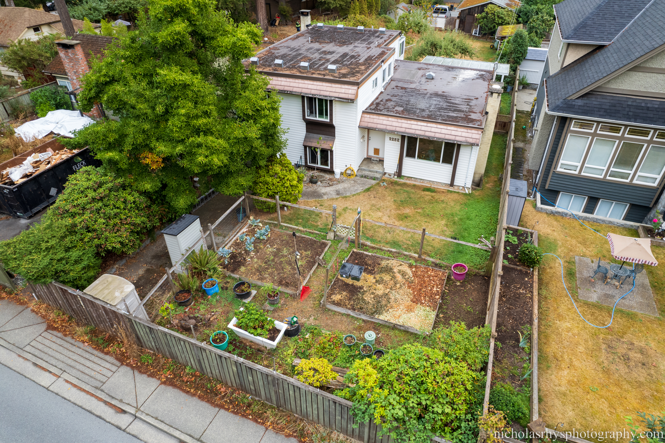 2252 Edgemont Blvd, North Vancouver 32