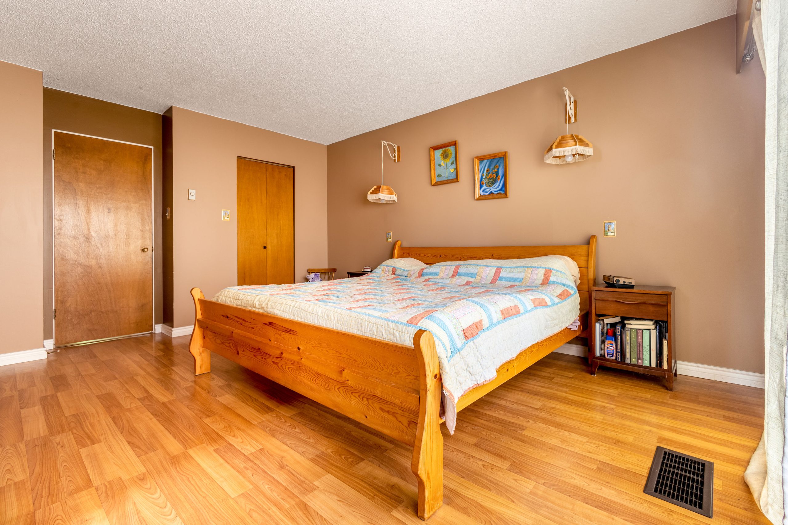 2252 Edgemont Blvd, North Vancouver 12