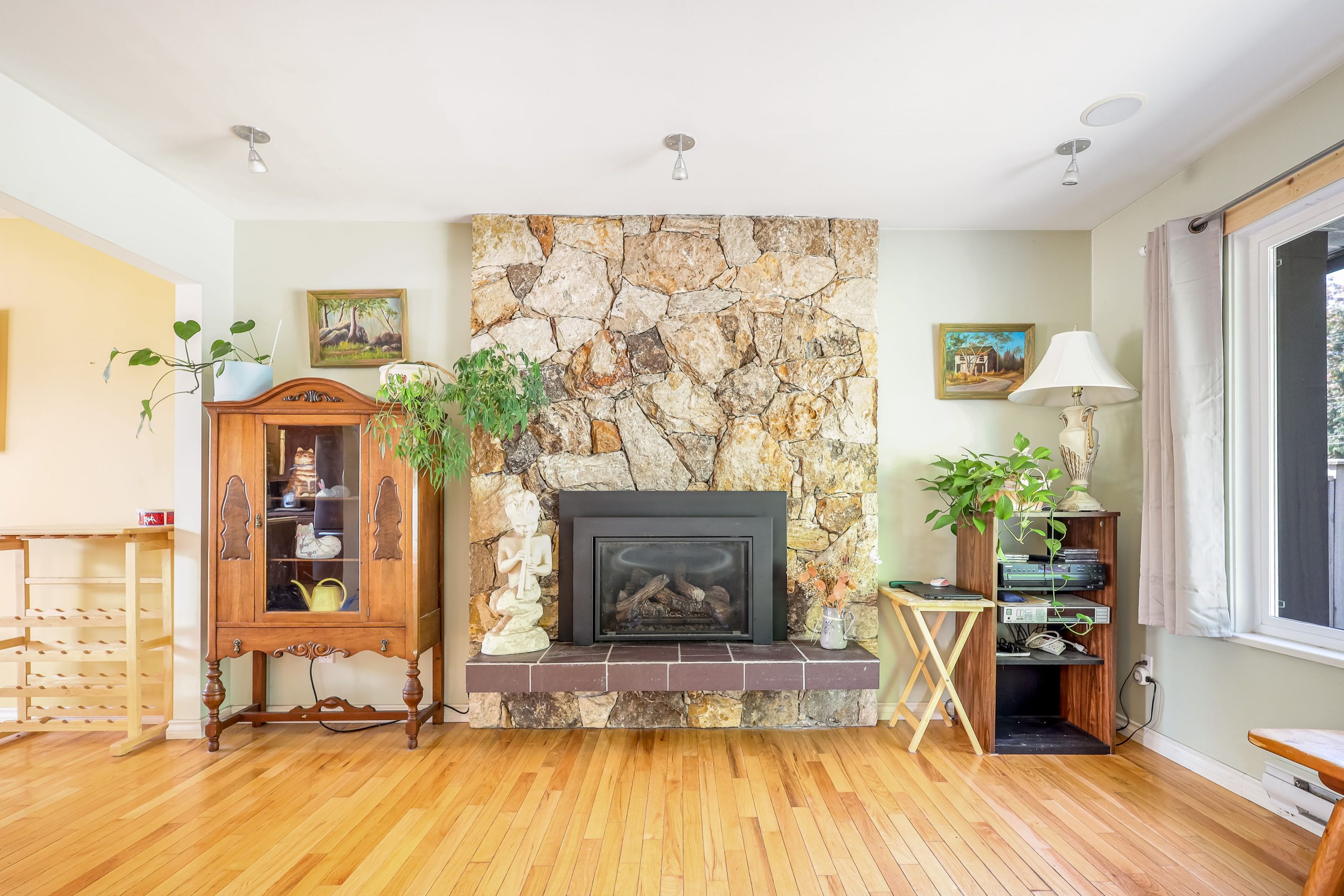 2252 Edgemont Blvd, North Vancouver 5