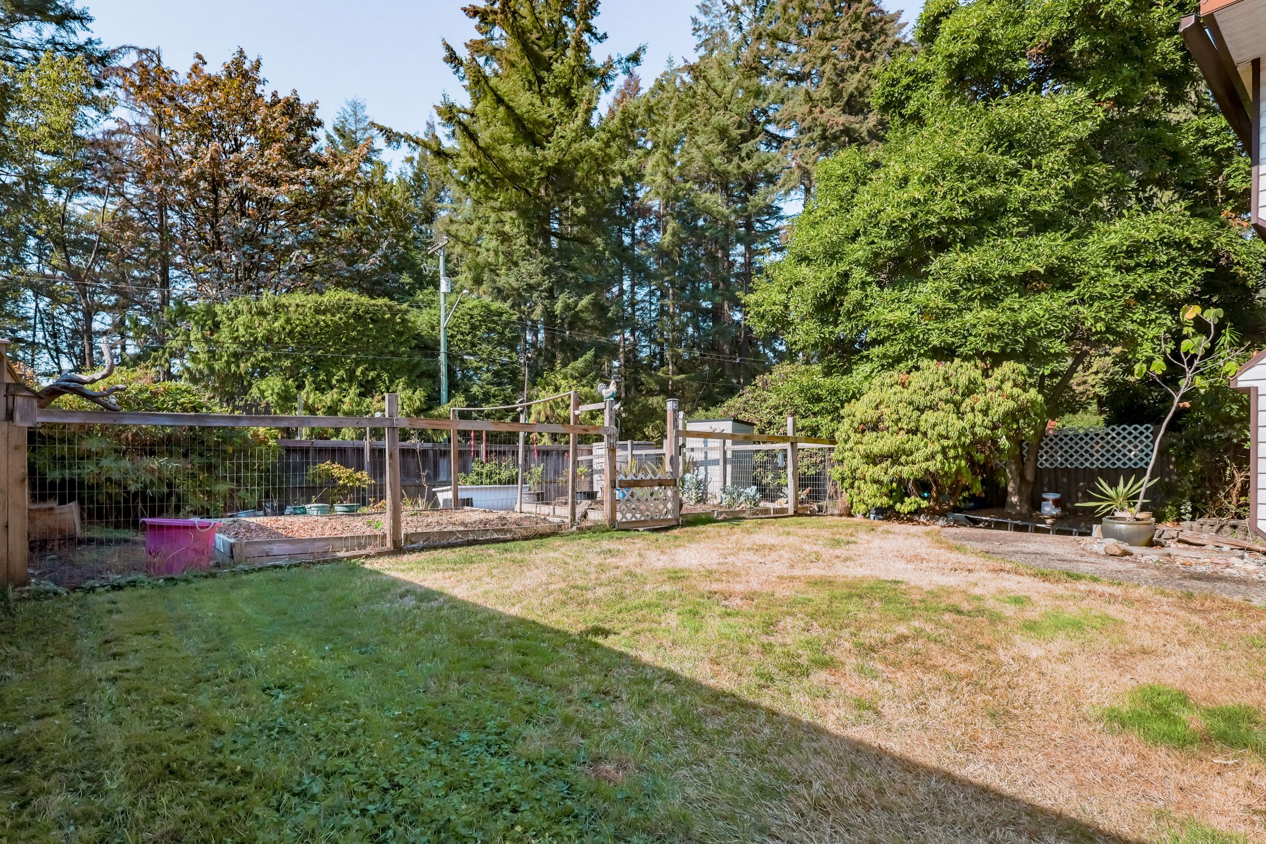 2252 Edgemont Blvd, North Vancouver 31