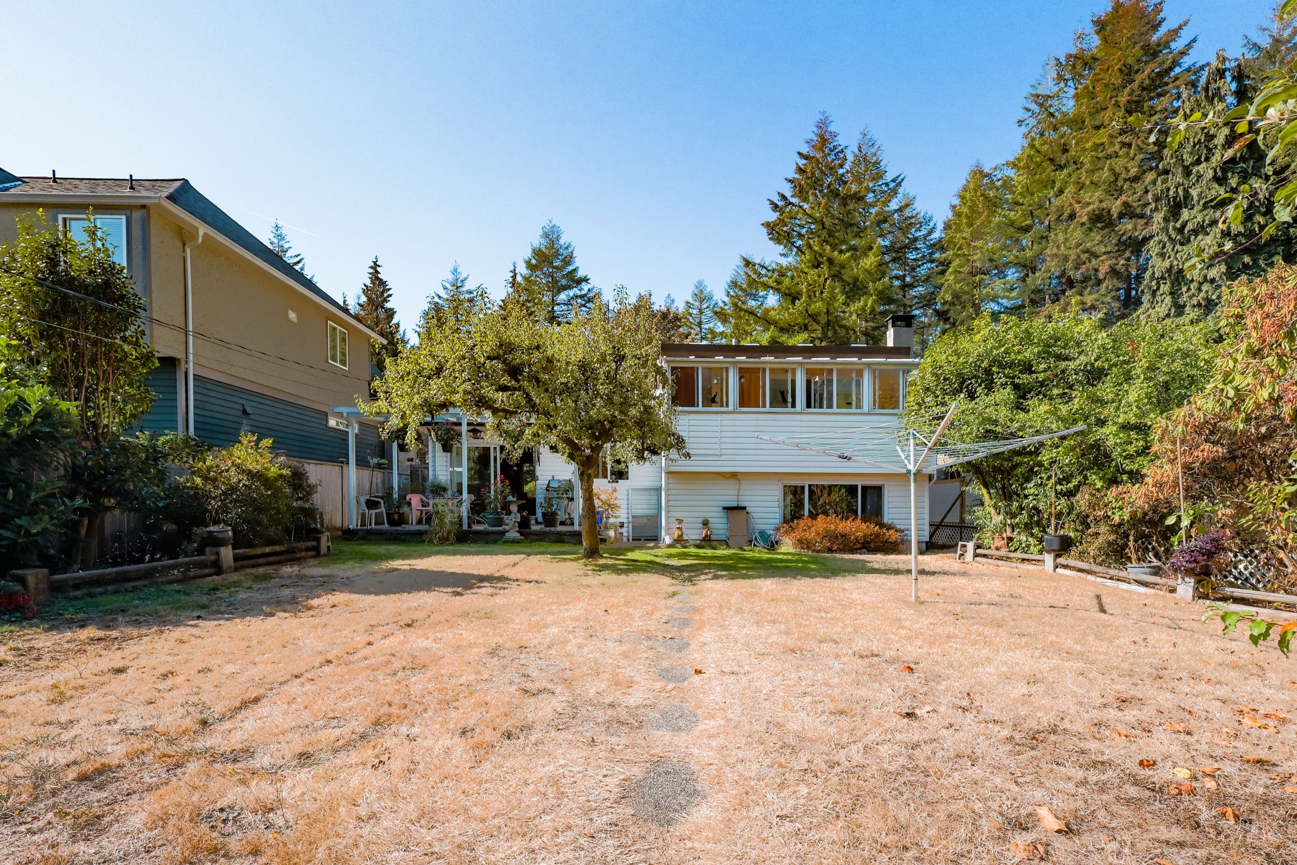 2252 Edgemont Blvd, North Vancouver 29
