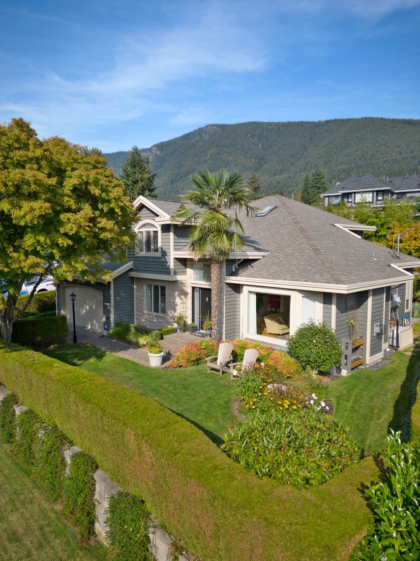 4400 LIONS AVENUE, NORTH VANCOUVER 3