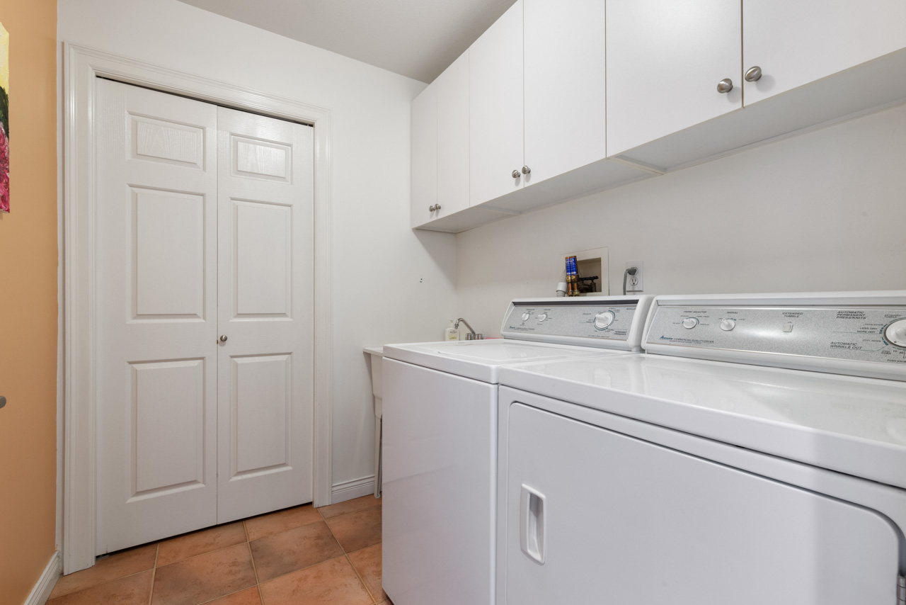 4400 LIONS AVENUE, NORTH VANCOUVER 25