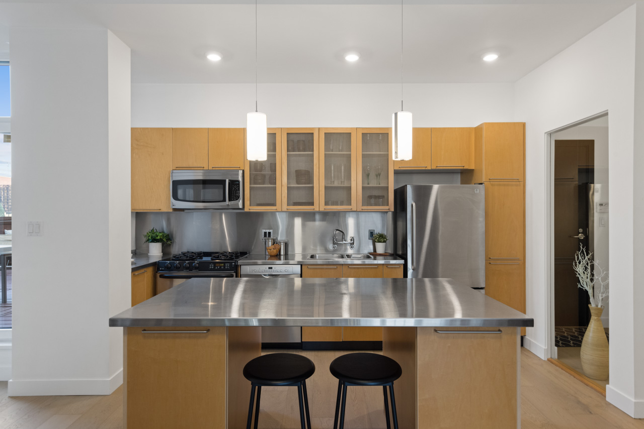 601-1072 HAMILTON STREET, VANCOUVER 12