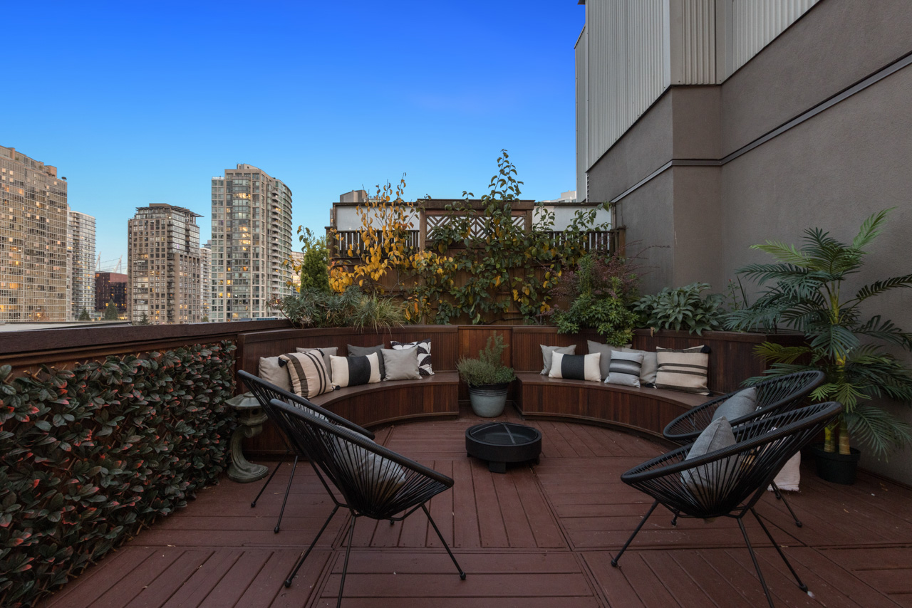601-1072 HAMILTON STREET, VANCOUVER 22