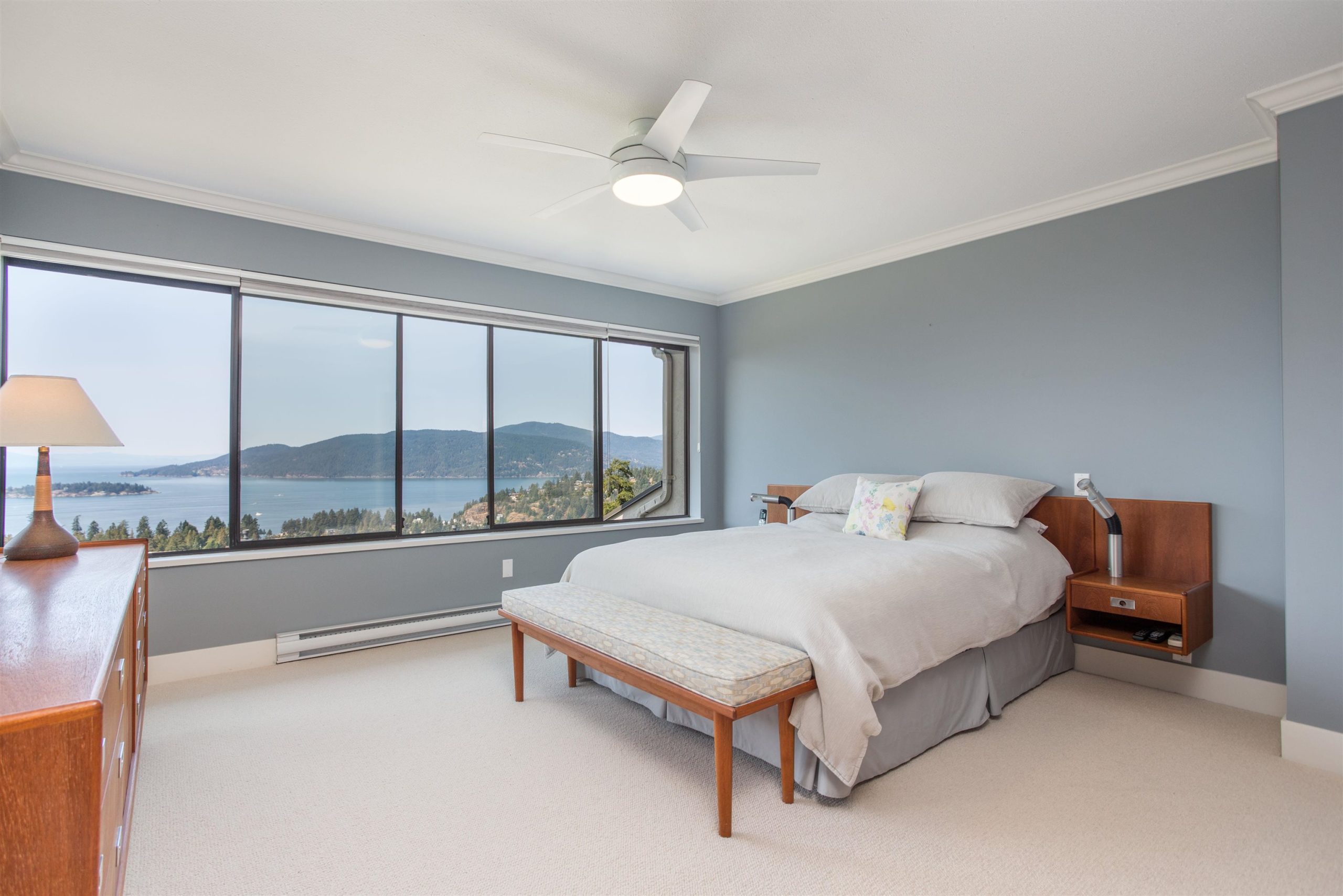 5466 MEADFEILD LANE, WEST VANCOUVER 26