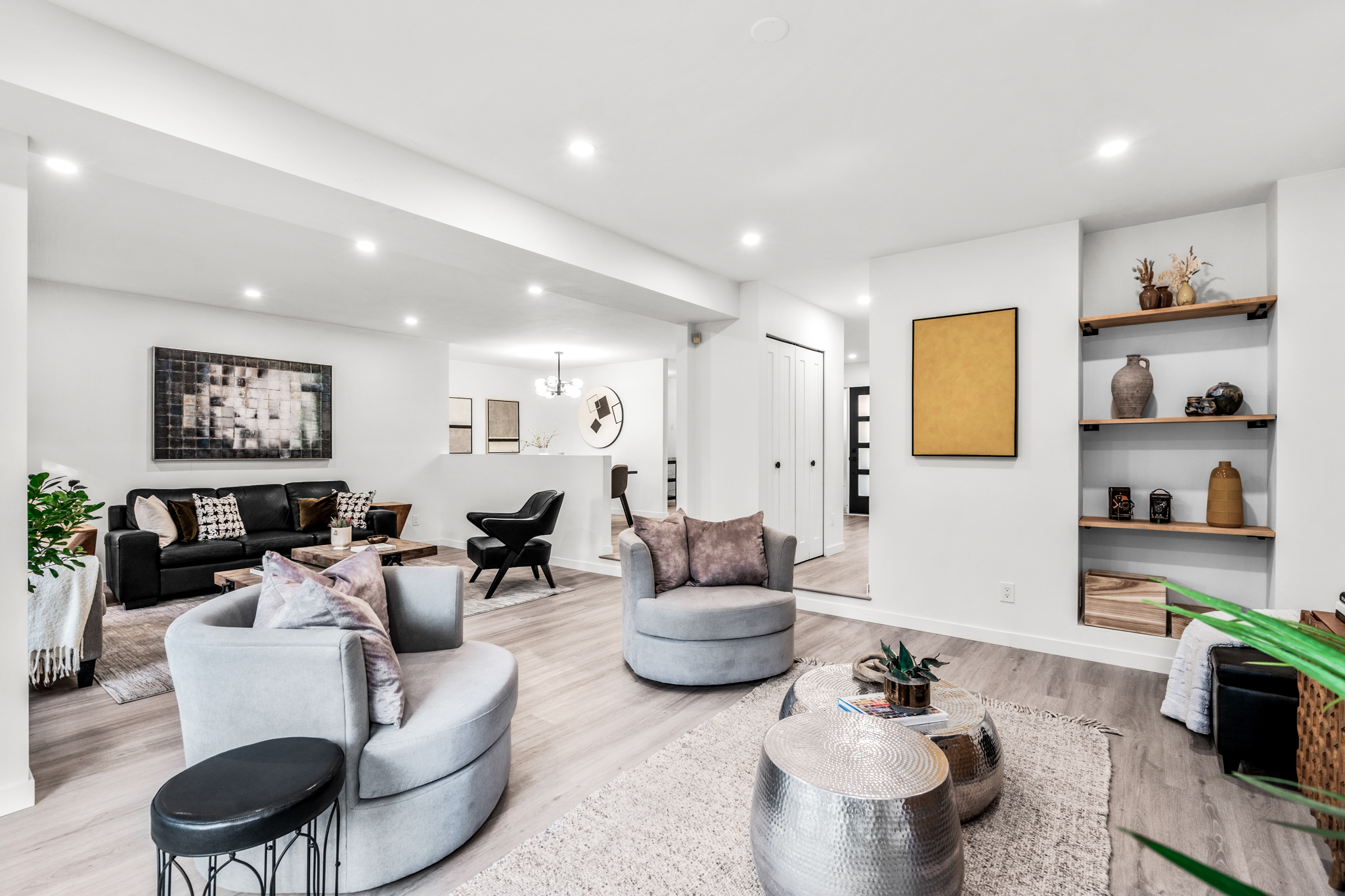 861 Porteau Place
North Vancouver, BC 9