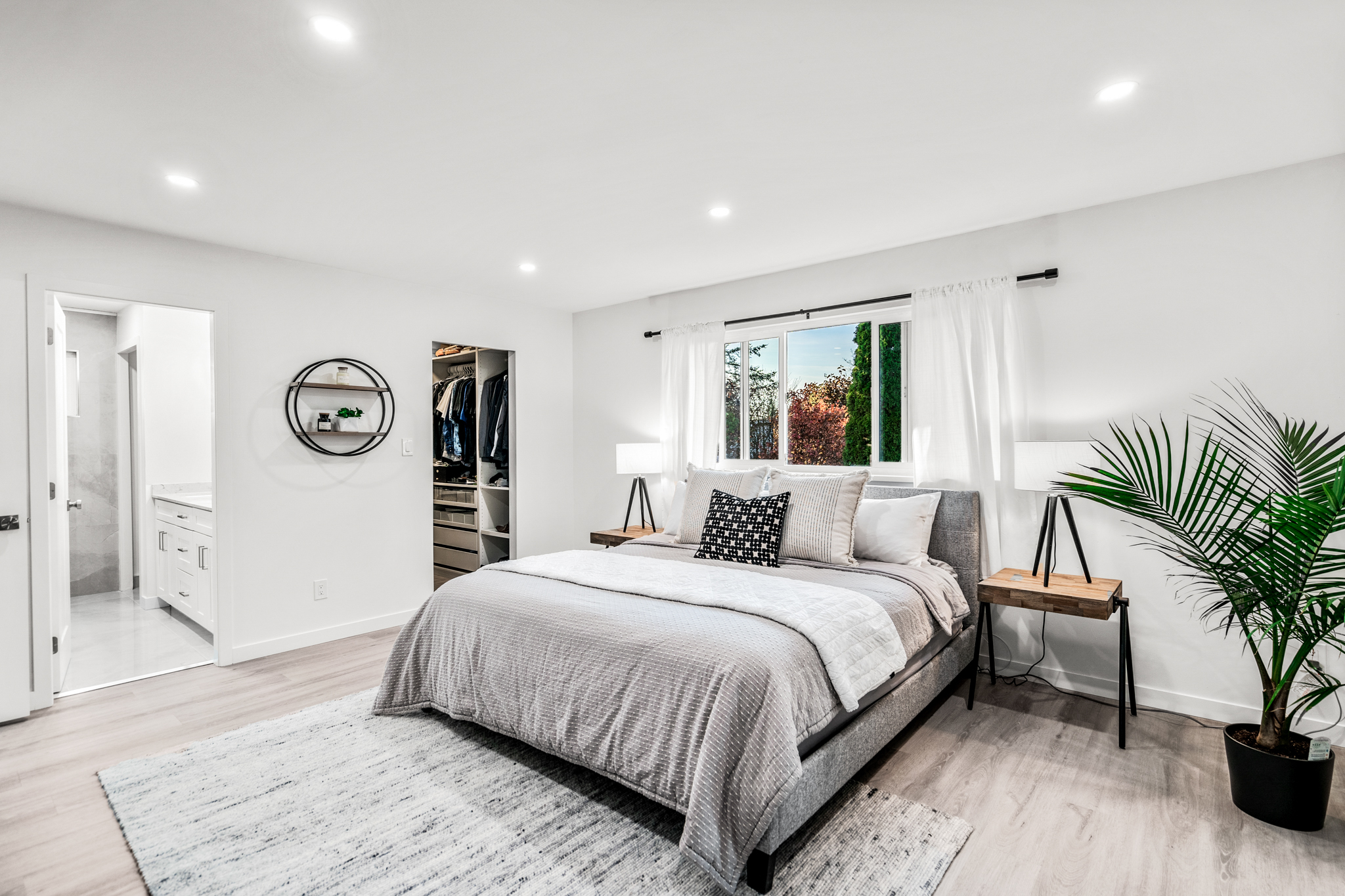 861 Porteau Place
North Vancouver, BC 31