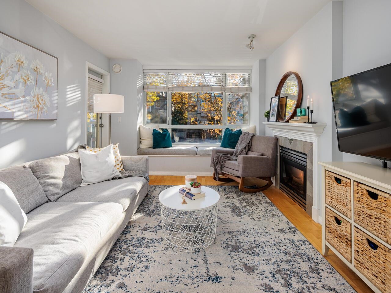 207 3235 W 4TH AVENUE, VANCOUVER