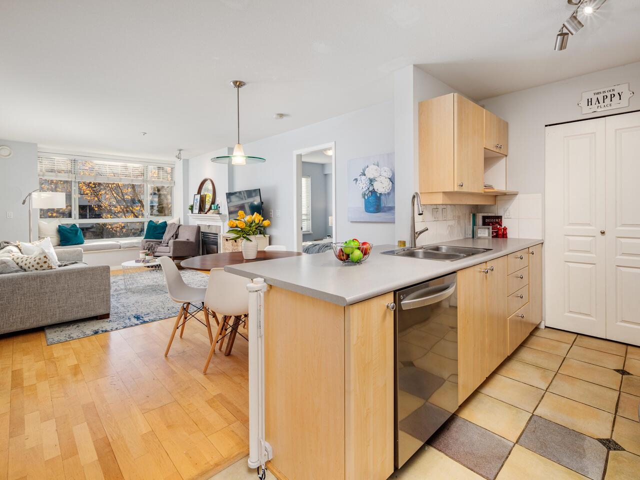207 3235 W 4TH AVENUE, VANCOUVER 11