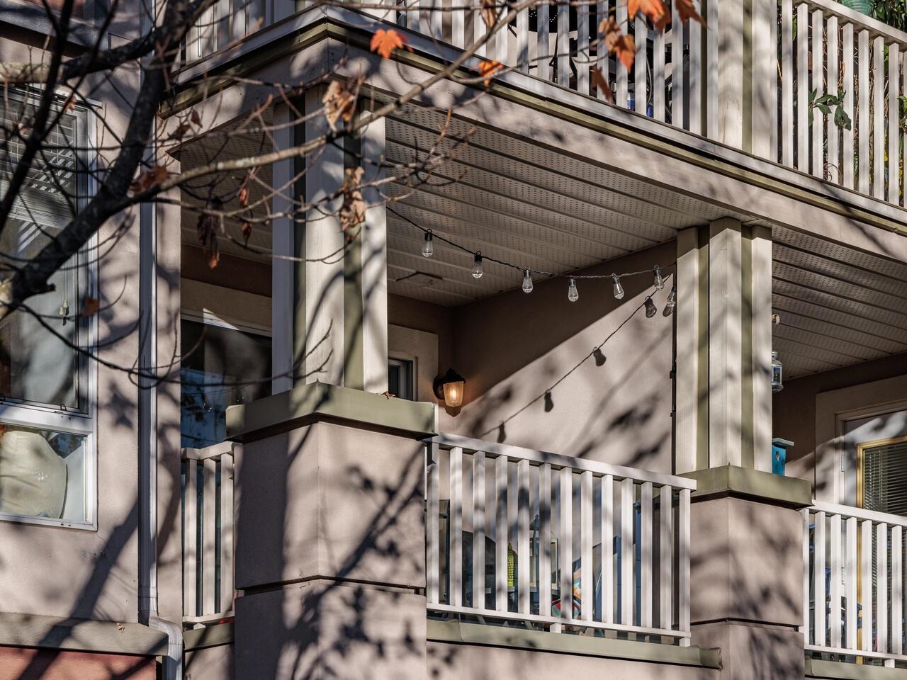 207 3235 W 4TH AVENUE, VANCOUVER 2