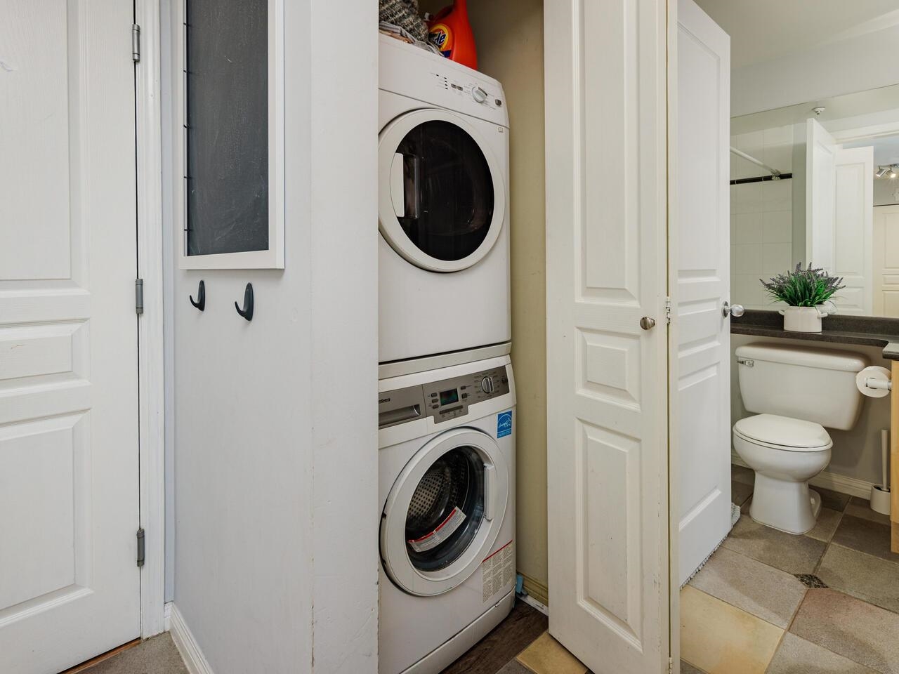 207 3235 W 4TH AVENUE, VANCOUVER 23
