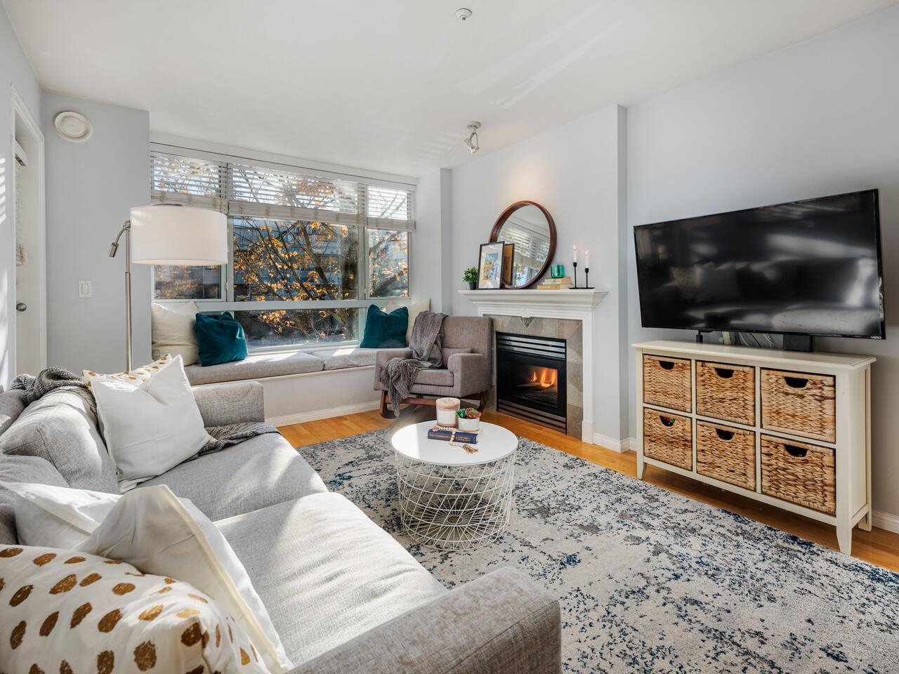 207 3235 W 4TH AVENUE, VANCOUVER 3