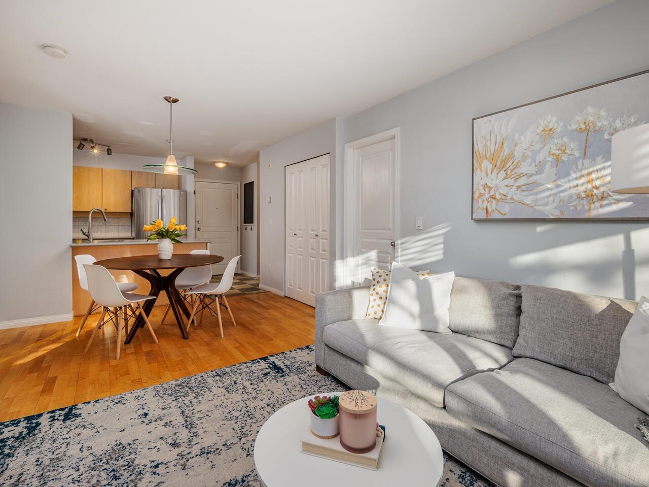 207 3235 W 4TH AVENUE, VANCOUVER 6