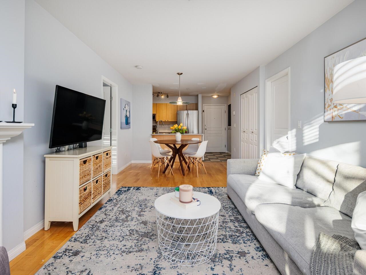 207 3235 W 4TH AVENUE, VANCOUVER 7