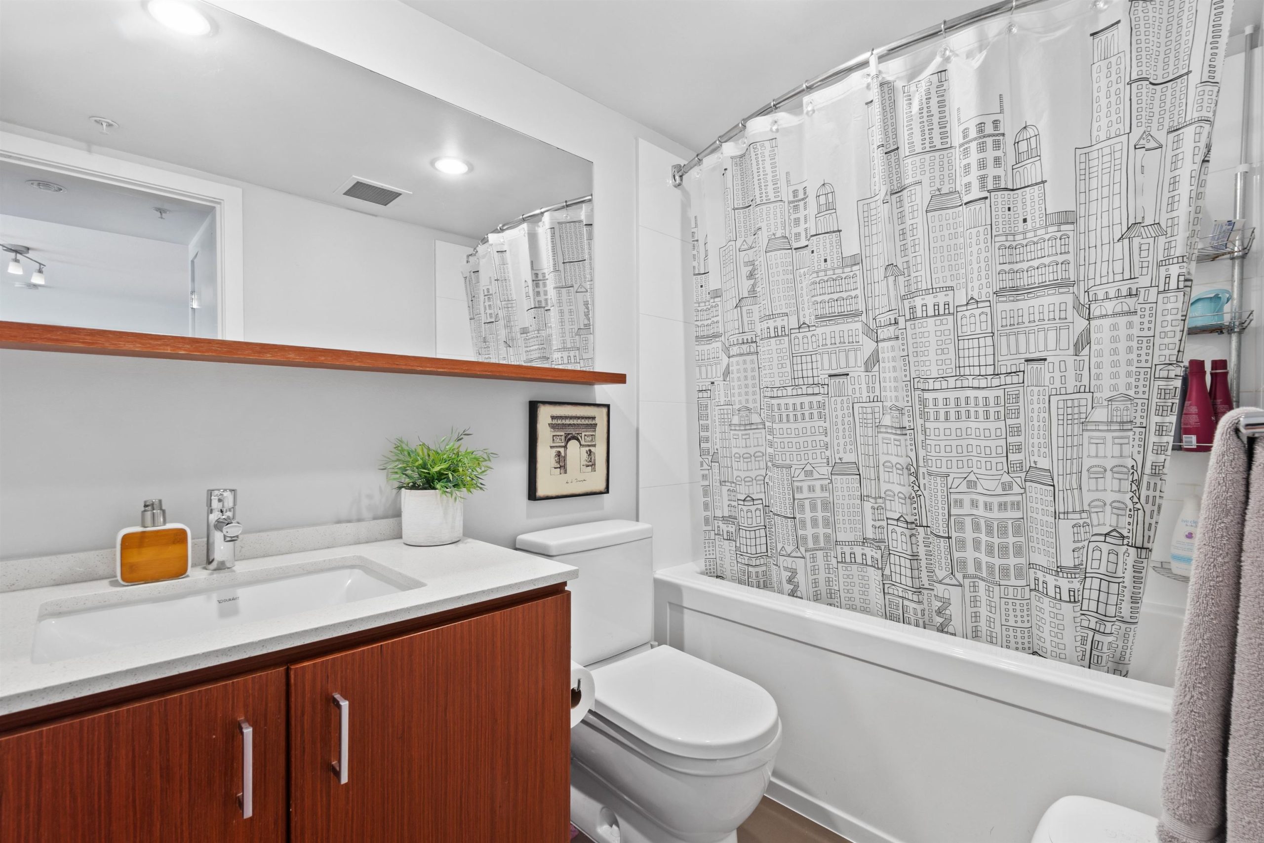 #203- 221 E 3RD STREET, NORTH VANCOUVER 20