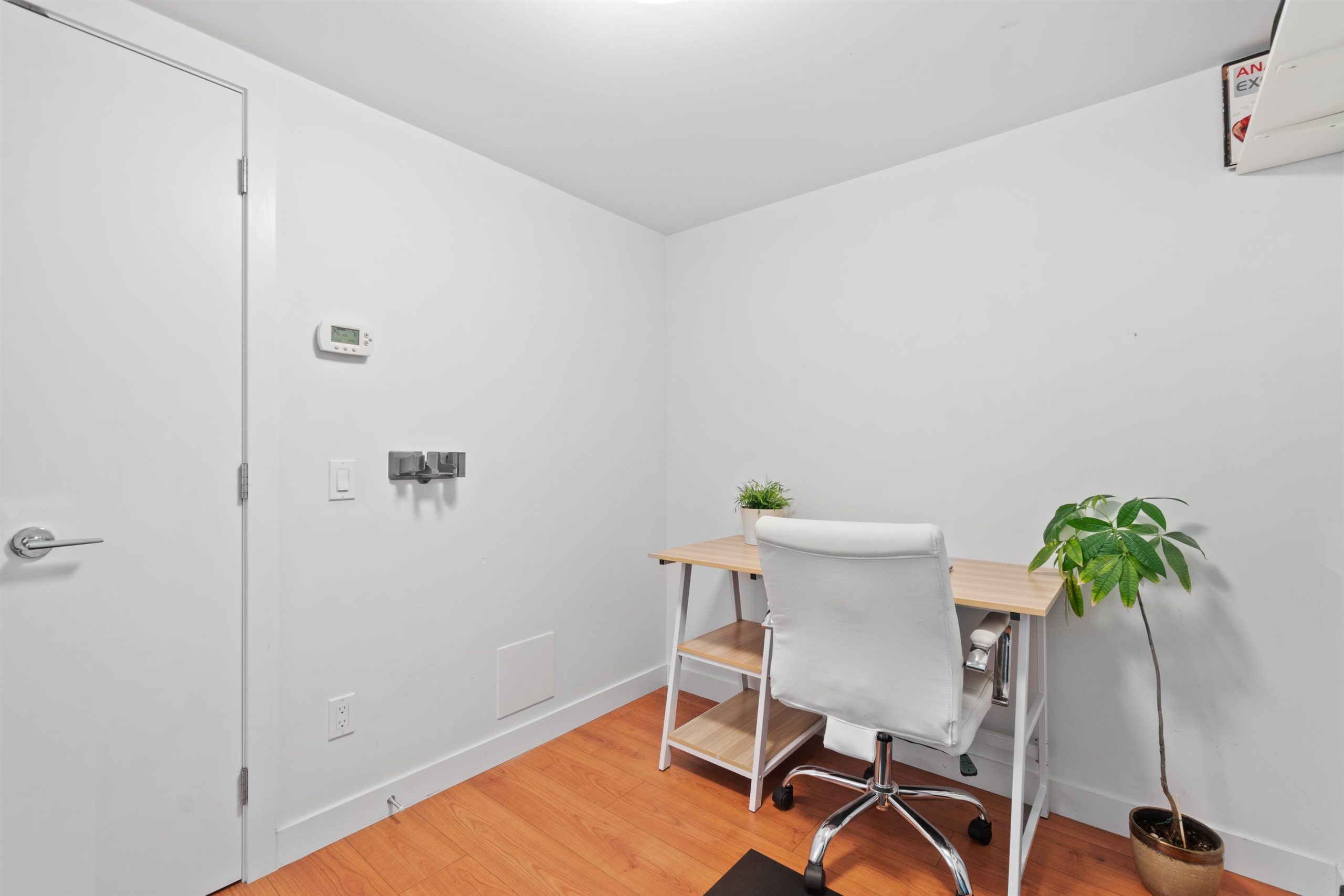 #203- 221 E 3RD STREET, NORTH VANCOUVER 23